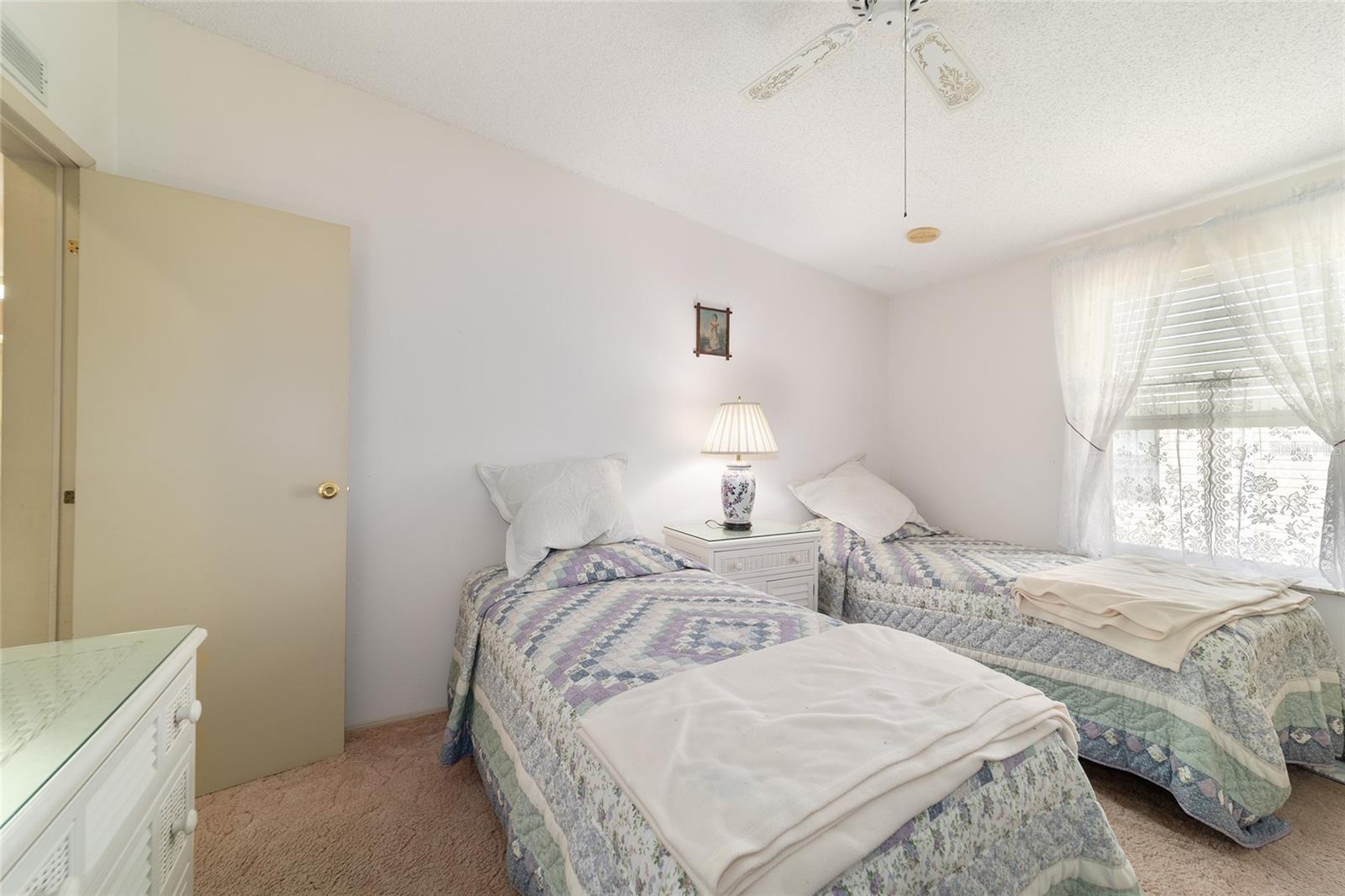 1507 E SCHWARTZ BLVD, LADY LAKE, FL, 32159