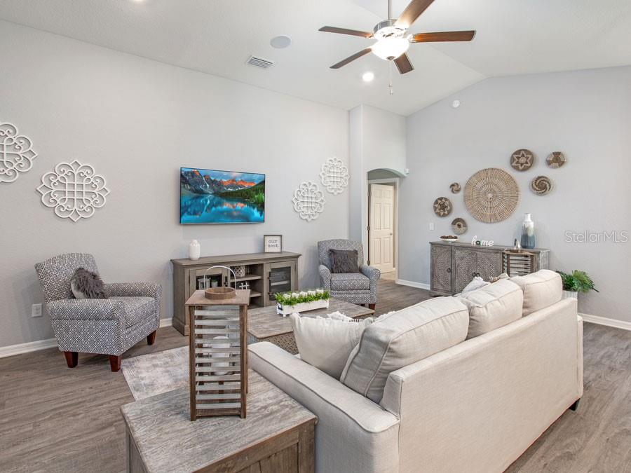 1001 ARUBA AVE, MULBERRY, FL, 33860