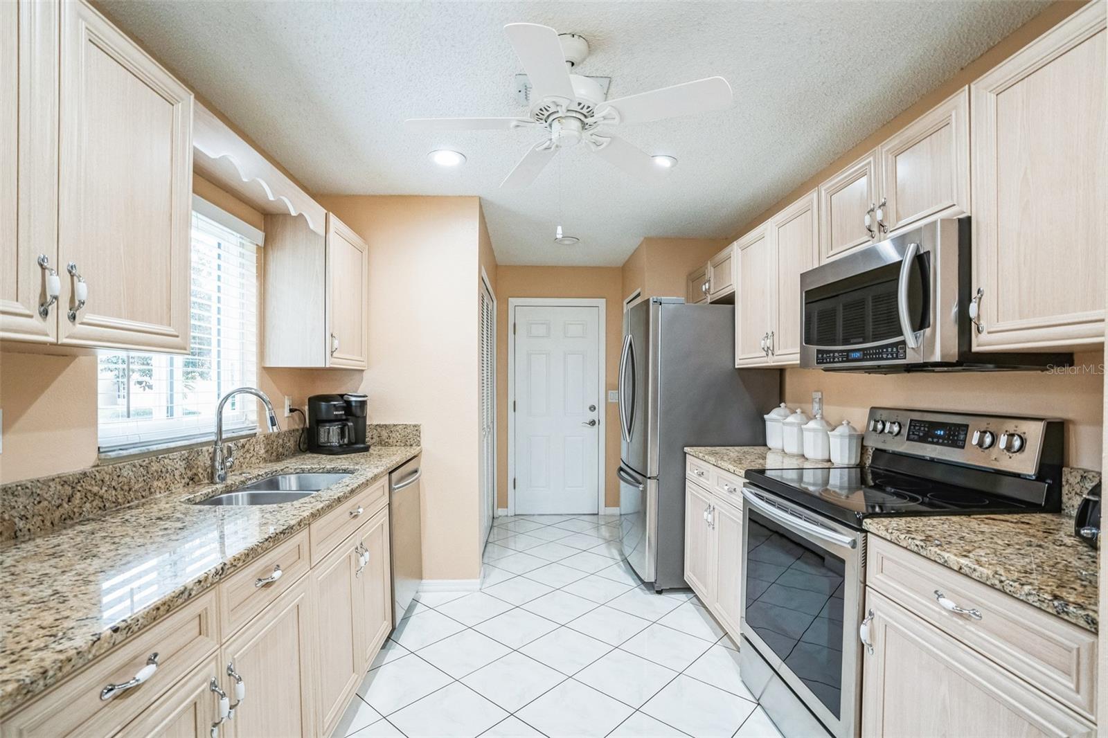 2224 MAYFIELD PALMS LN #321, SUN CITY CENTER, FL, 33573