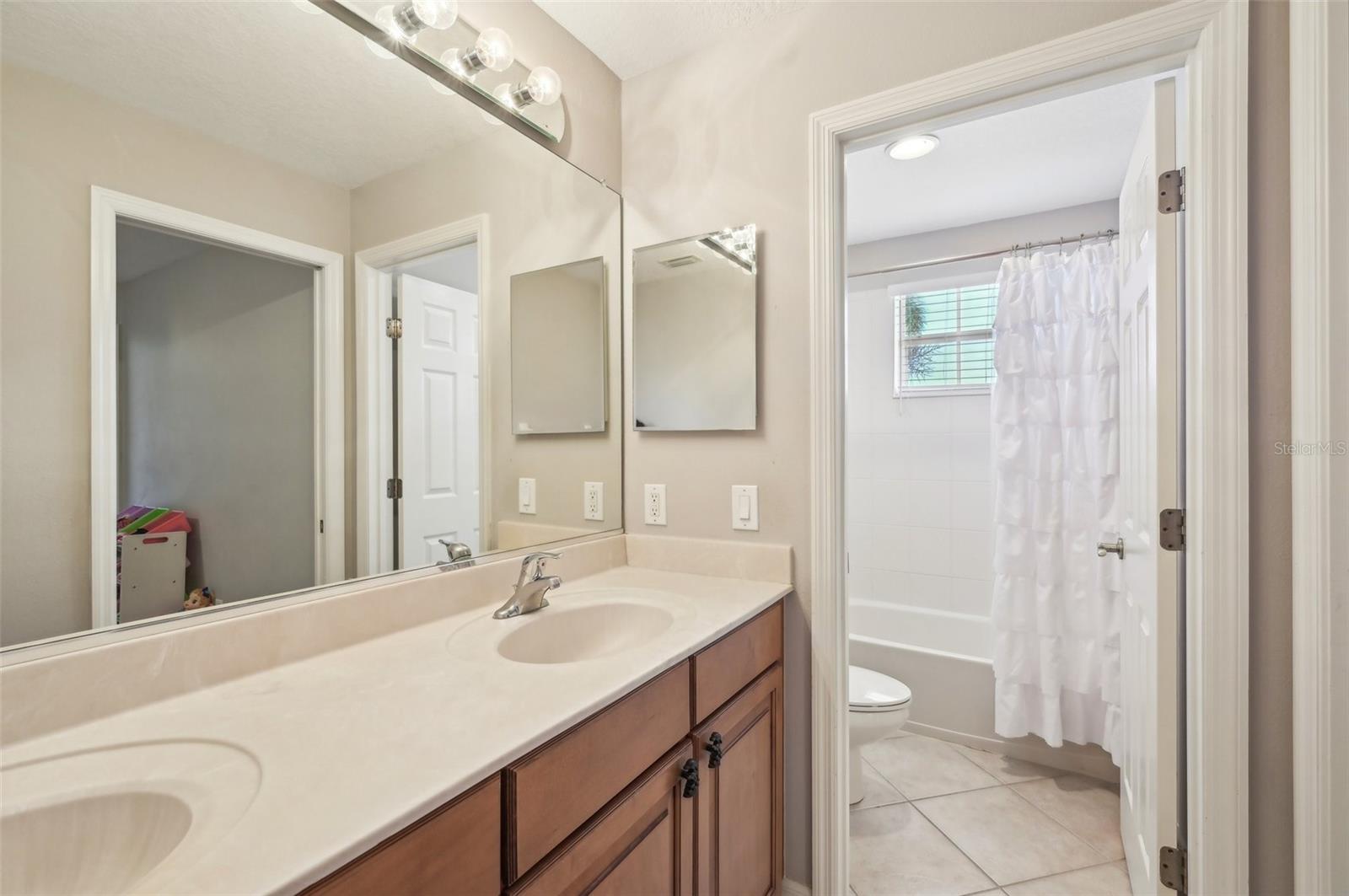 1655 PINYON PINE DR, SARASOTA, FL, 34240