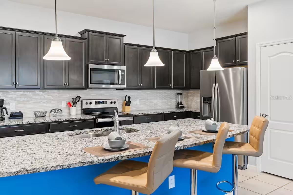 2402 DUBAI ST, KISSIMMEE, FL, 34747