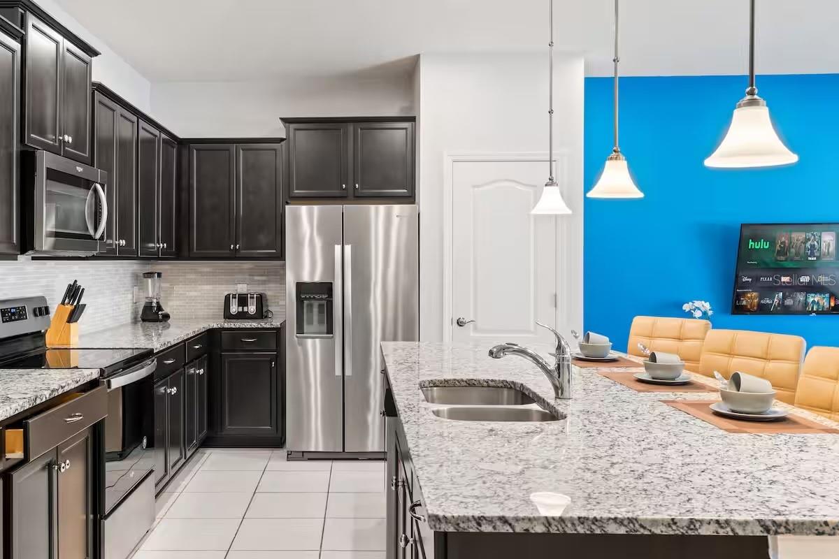 2402 DUBAI ST, KISSIMMEE, FL, 34747