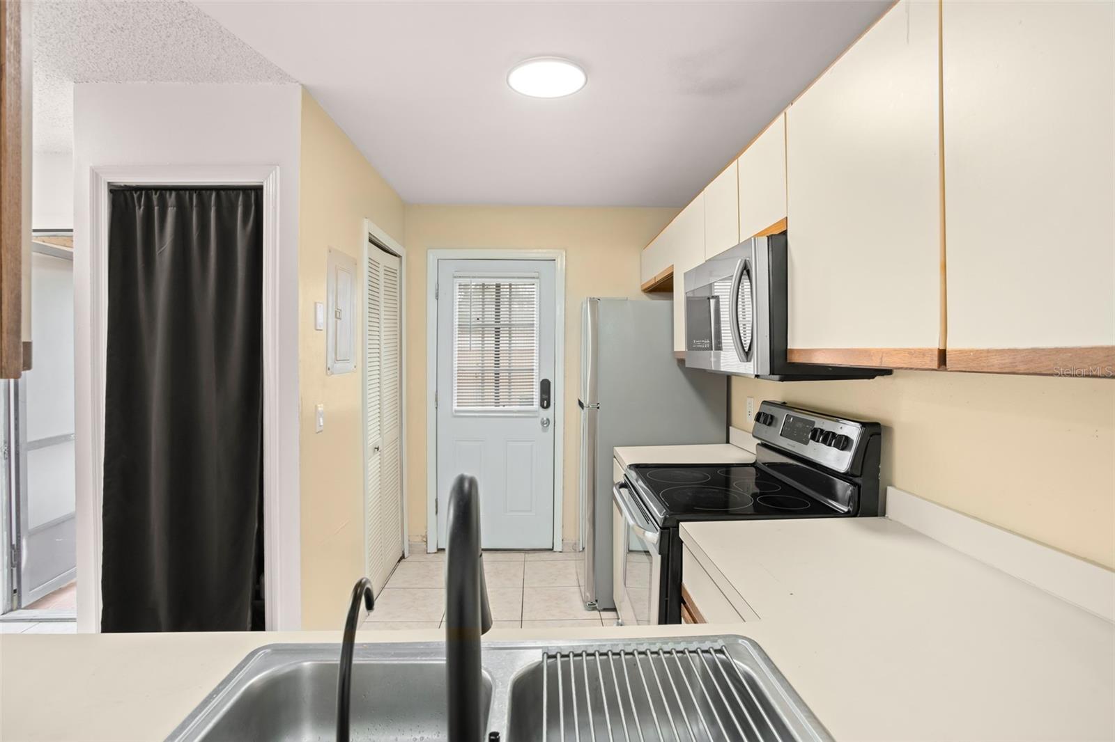 15 SILVER PARK CIR, KISSIMMEE, FL, 34743