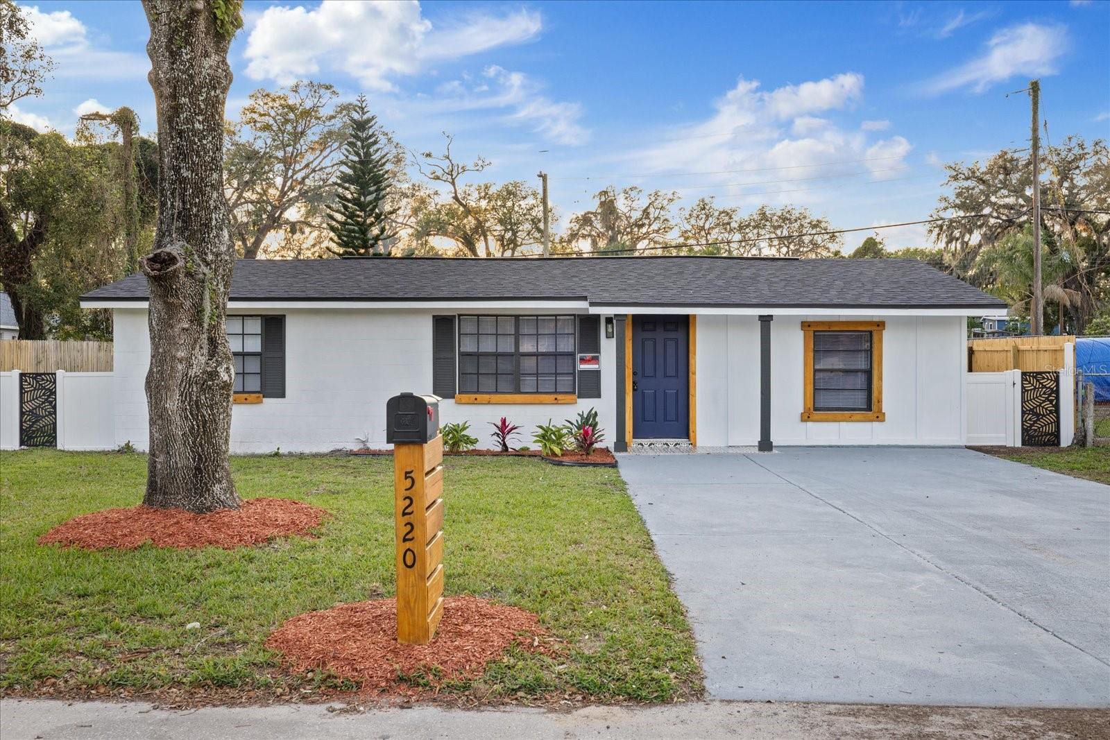 5220 PINE ST, SEFFNER, FL, 33584