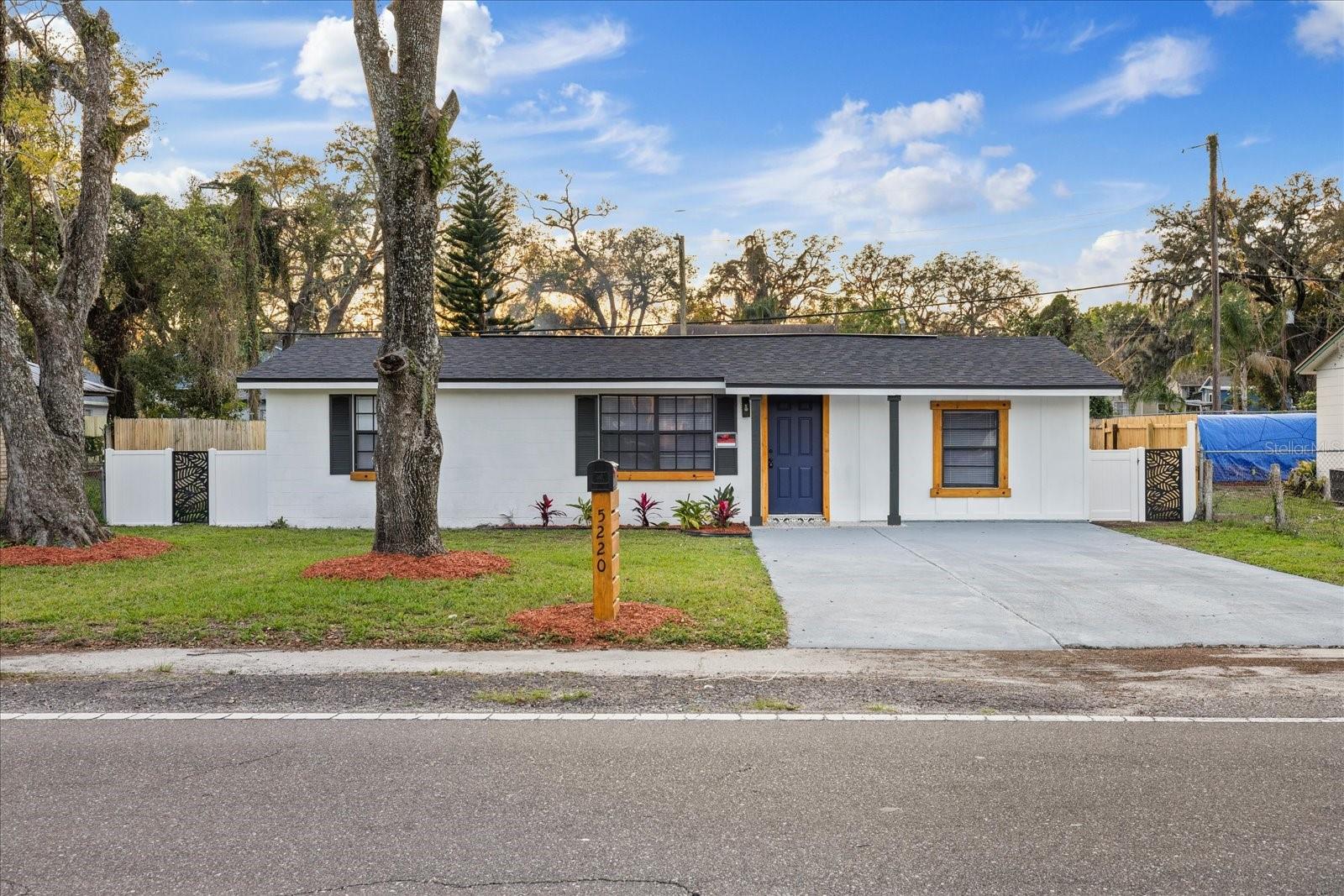 5220 PINE ST, SEFFNER, FL, 33584