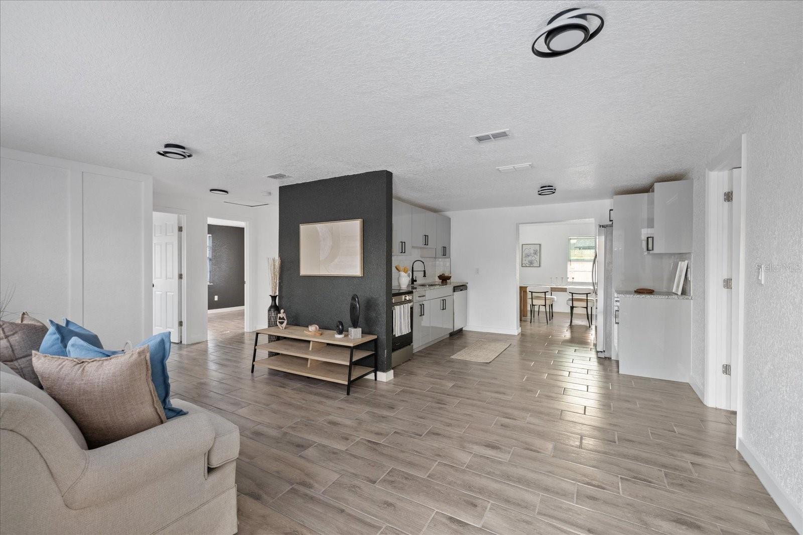 5220 PINE ST, SEFFNER, FL, 33584