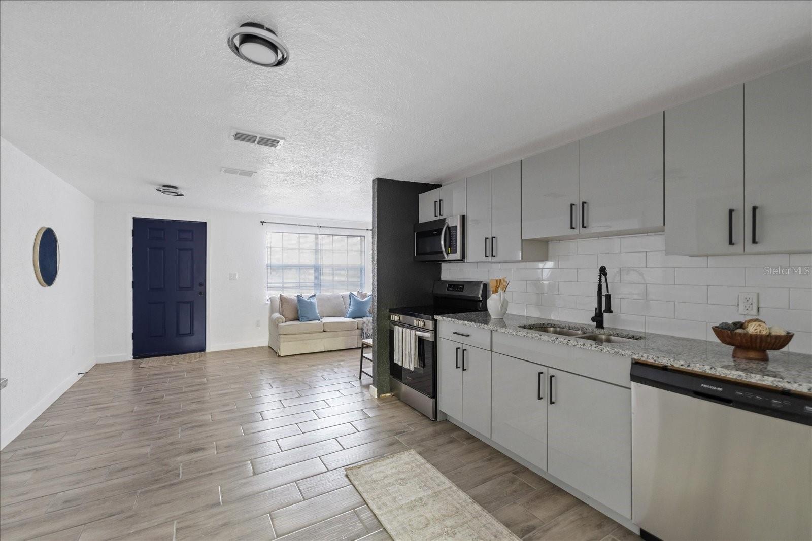 5220 PINE ST, SEFFNER, FL, 33584