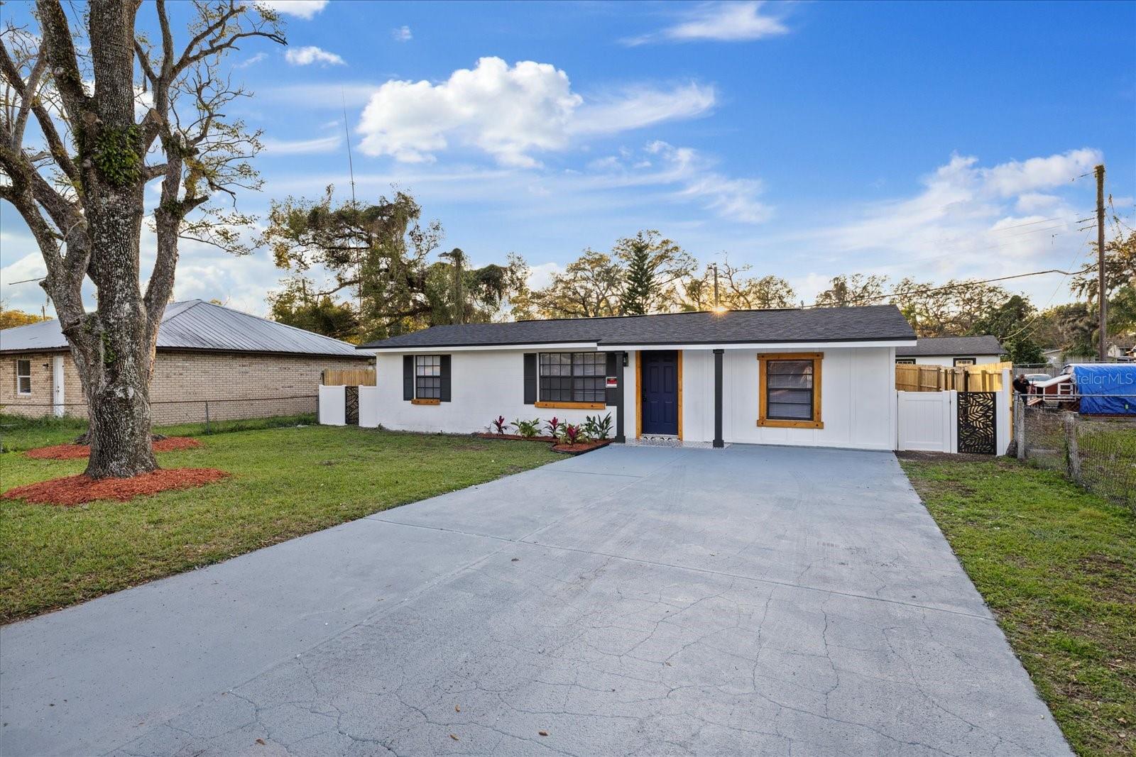 5220 PINE ST, SEFFNER, FL, 33584