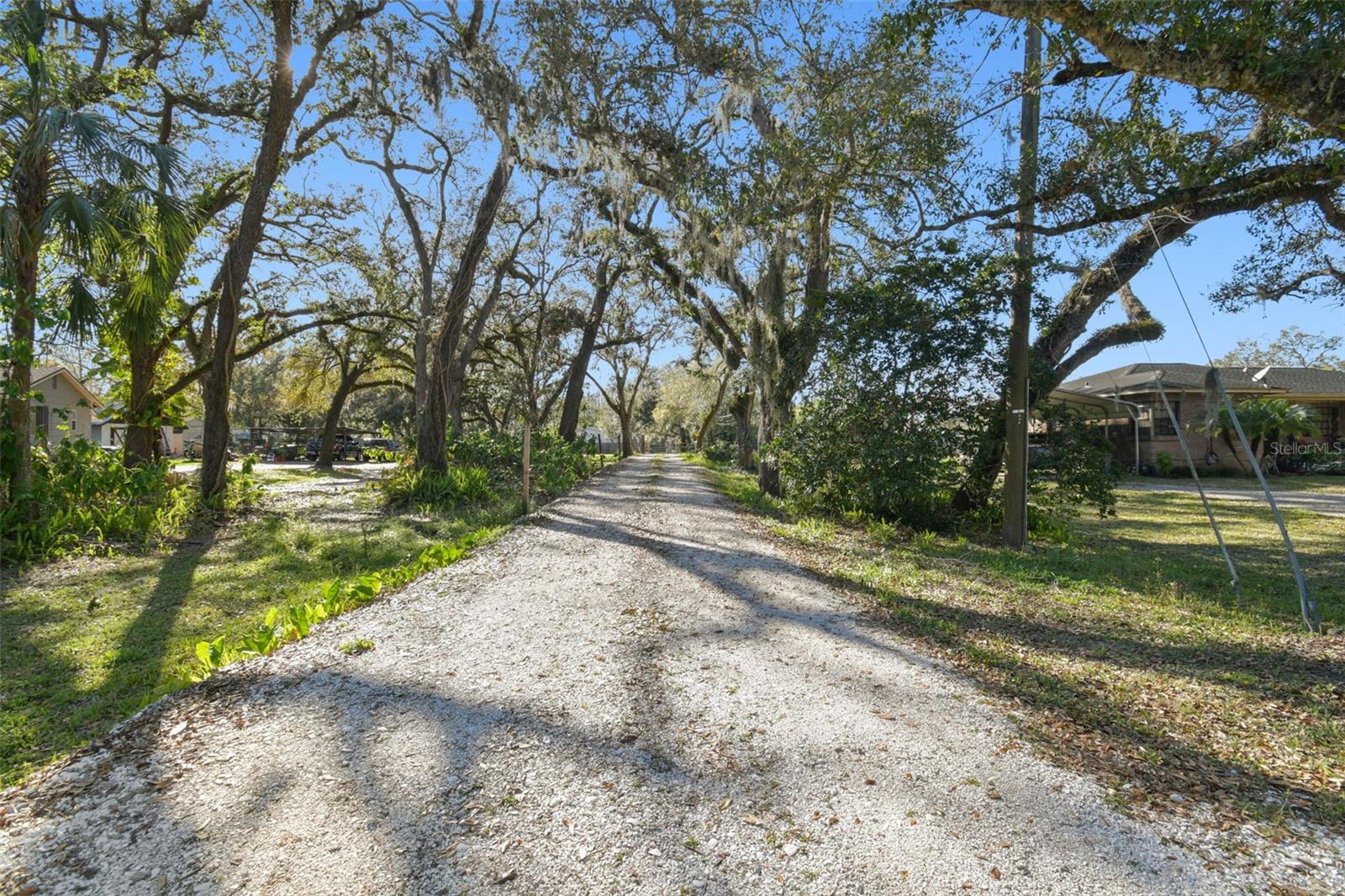 5530 EUREKA SPRINGS RD, TAMPA, FL, 33610