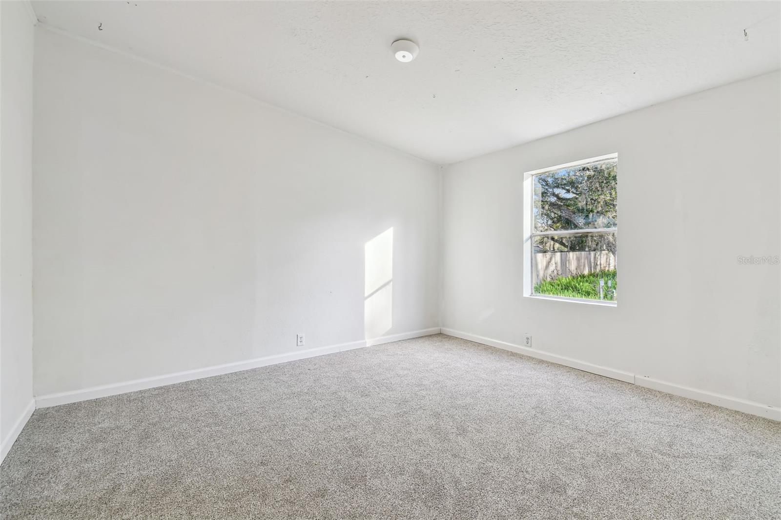 5530 EUREKA SPRINGS RD, TAMPA, FL, 33610