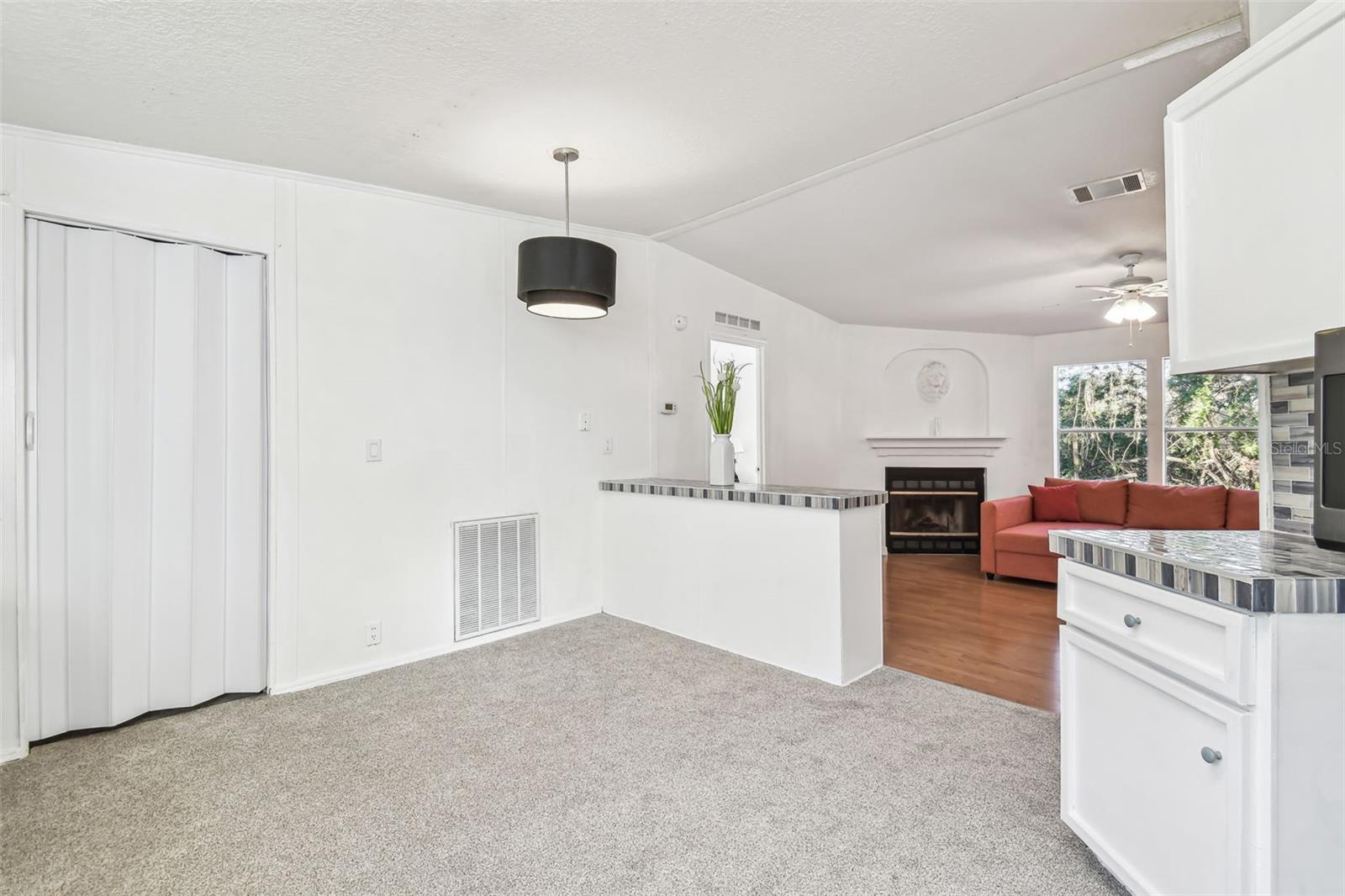 5530 EUREKA SPRINGS RD, TAMPA, FL, 33610