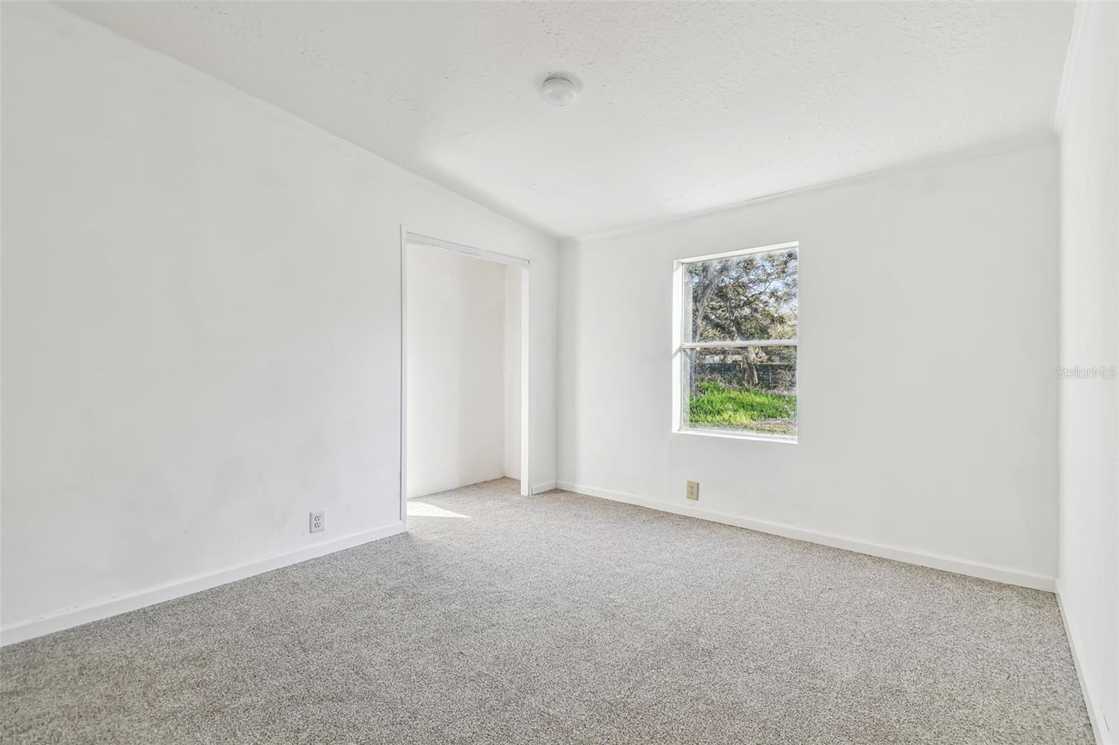 5530 EUREKA SPRINGS RD, TAMPA, FL, 33610
