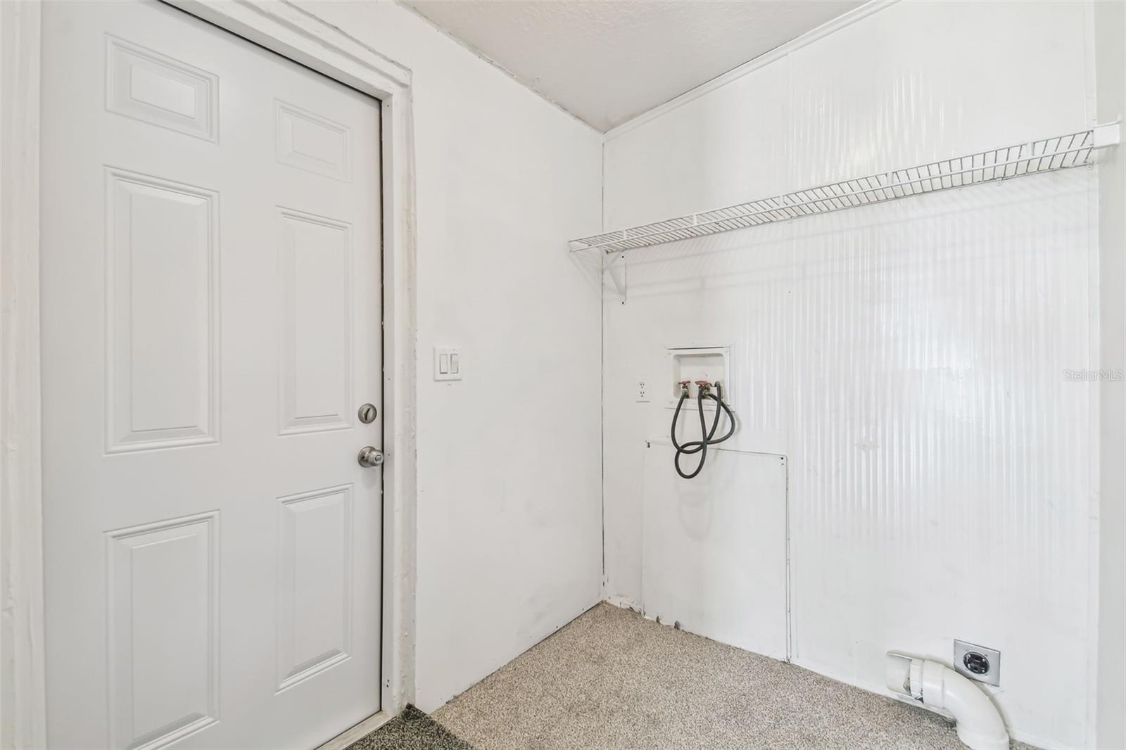 5530 EUREKA SPRINGS RD, TAMPA, FL, 33610