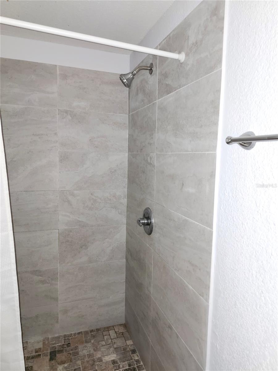 423 NW NW 10TH AV, GAINESVILLE, FL, 32601