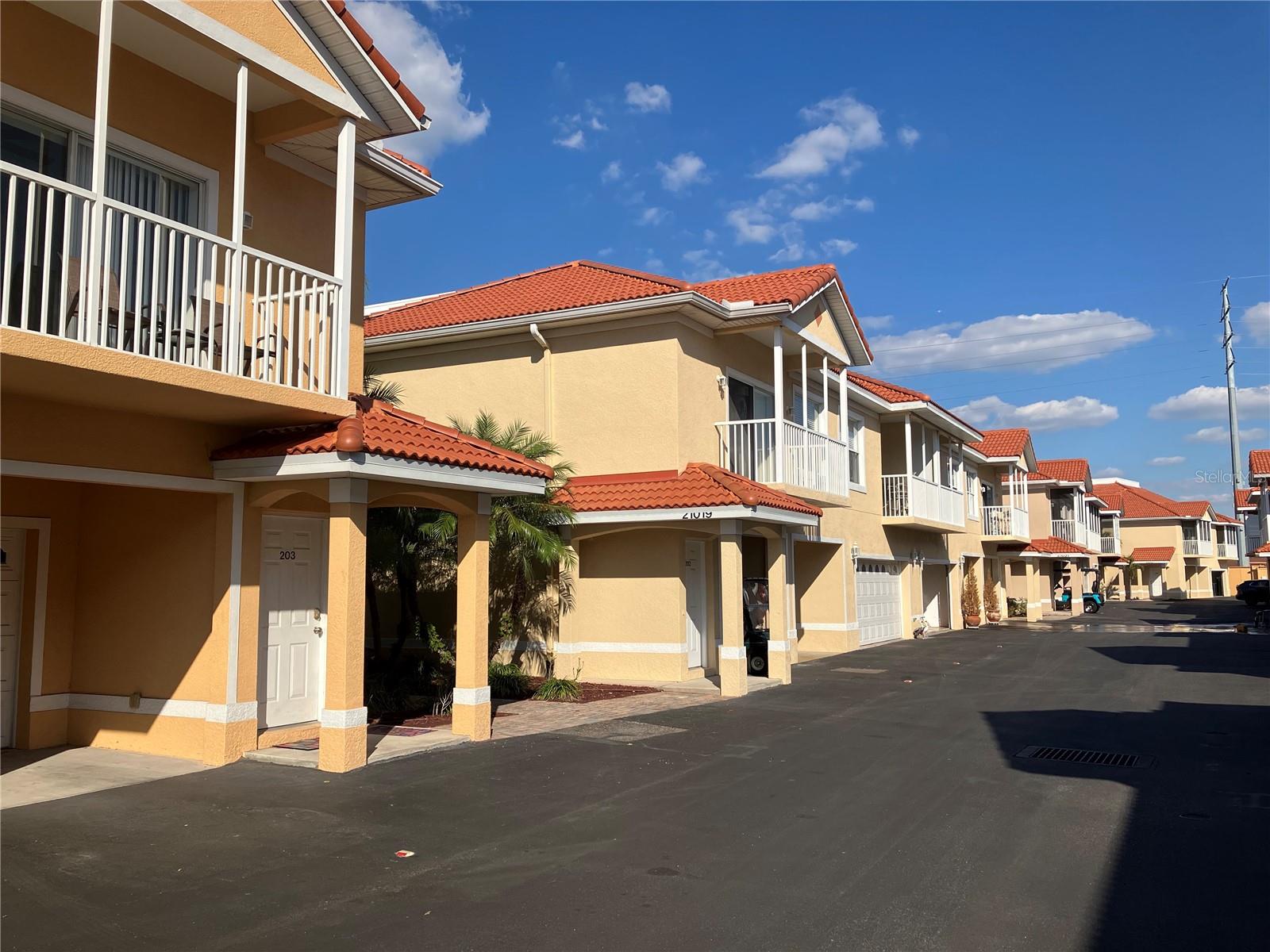 21019 SUNPOINT WAY #201, LUTZ, FL, 33558