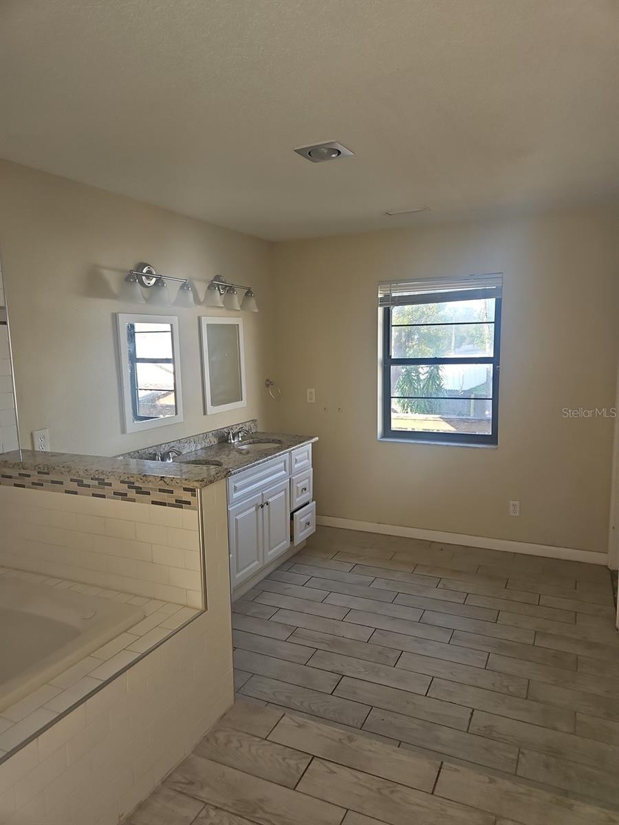 70 DURHAM CT, PALM HARBOR, FL, 34683