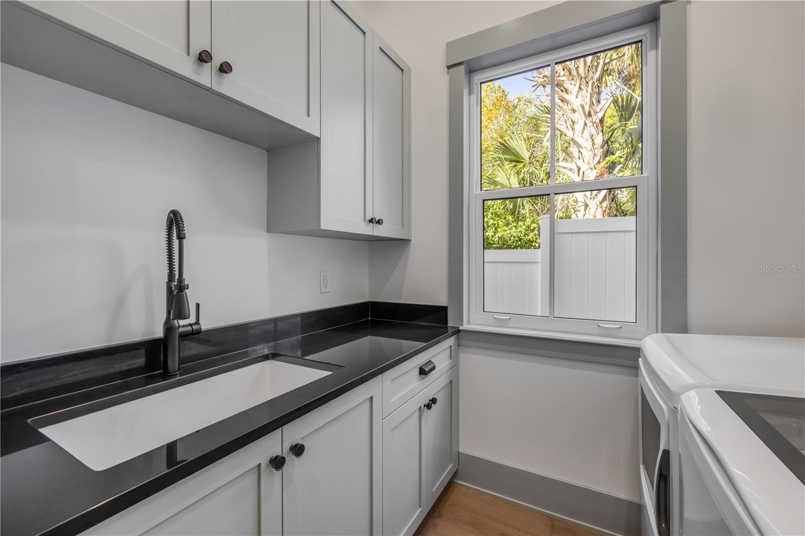 213 CEDAR AVE, NEW SMYRNA BEACH, FL, 32169