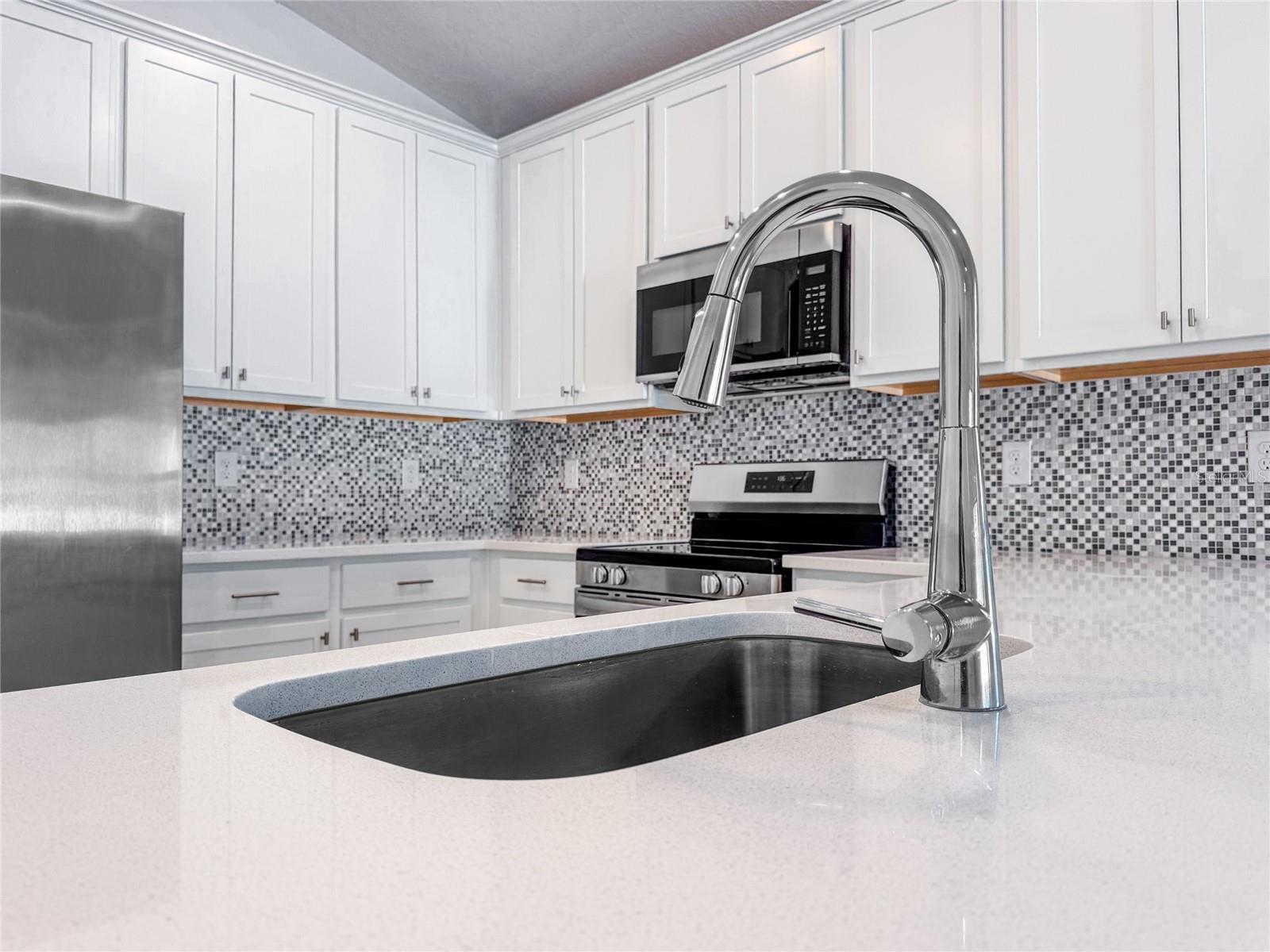 22442 PEACHLAND BLVD, PORT CHARLOTTE, FL, 33954