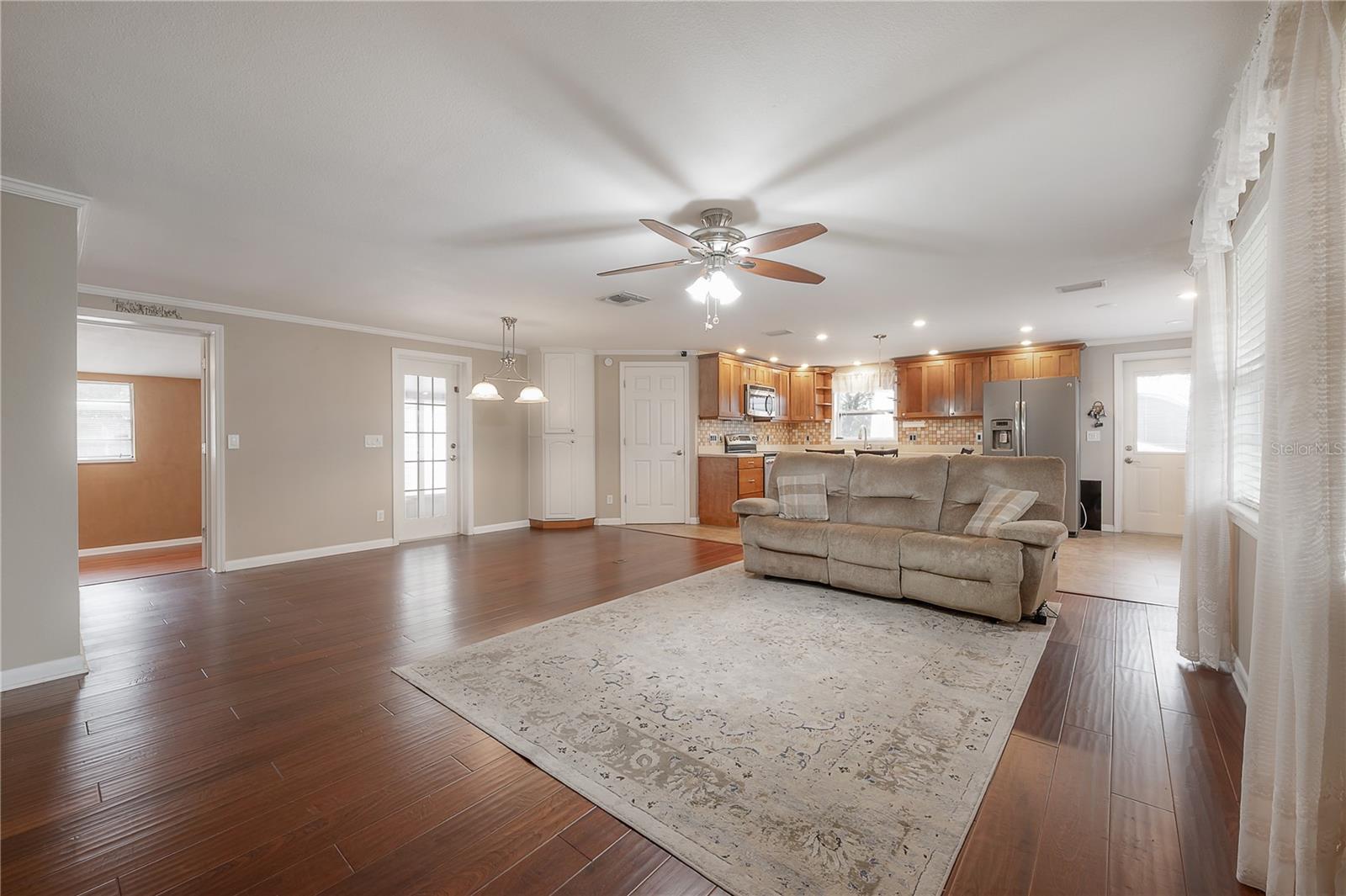 9618 N 55TH ST, TEMPLE TERRACE, FL, 33617
