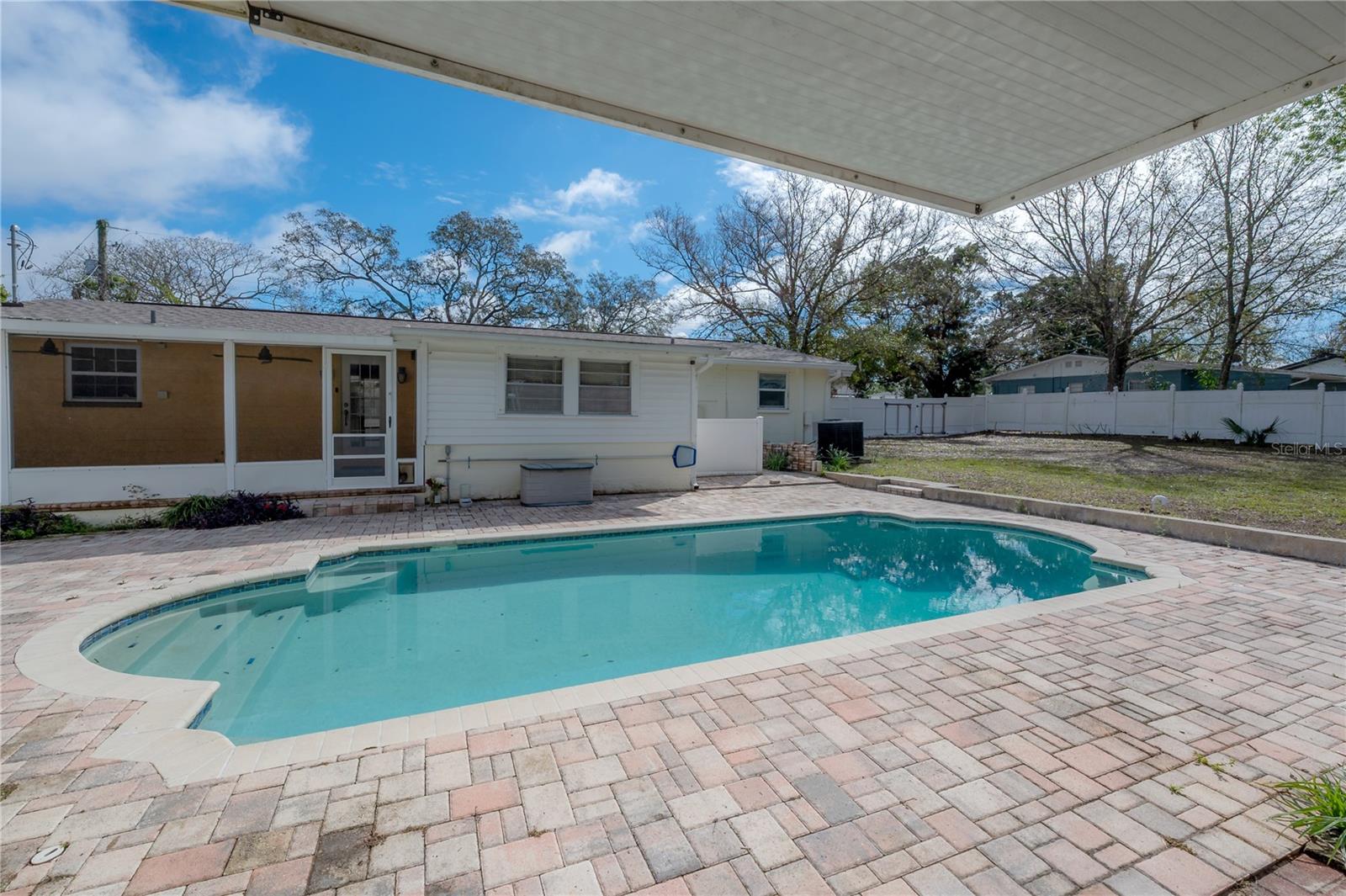 9618 N 55TH ST, TEMPLE TERRACE, FL, 33617