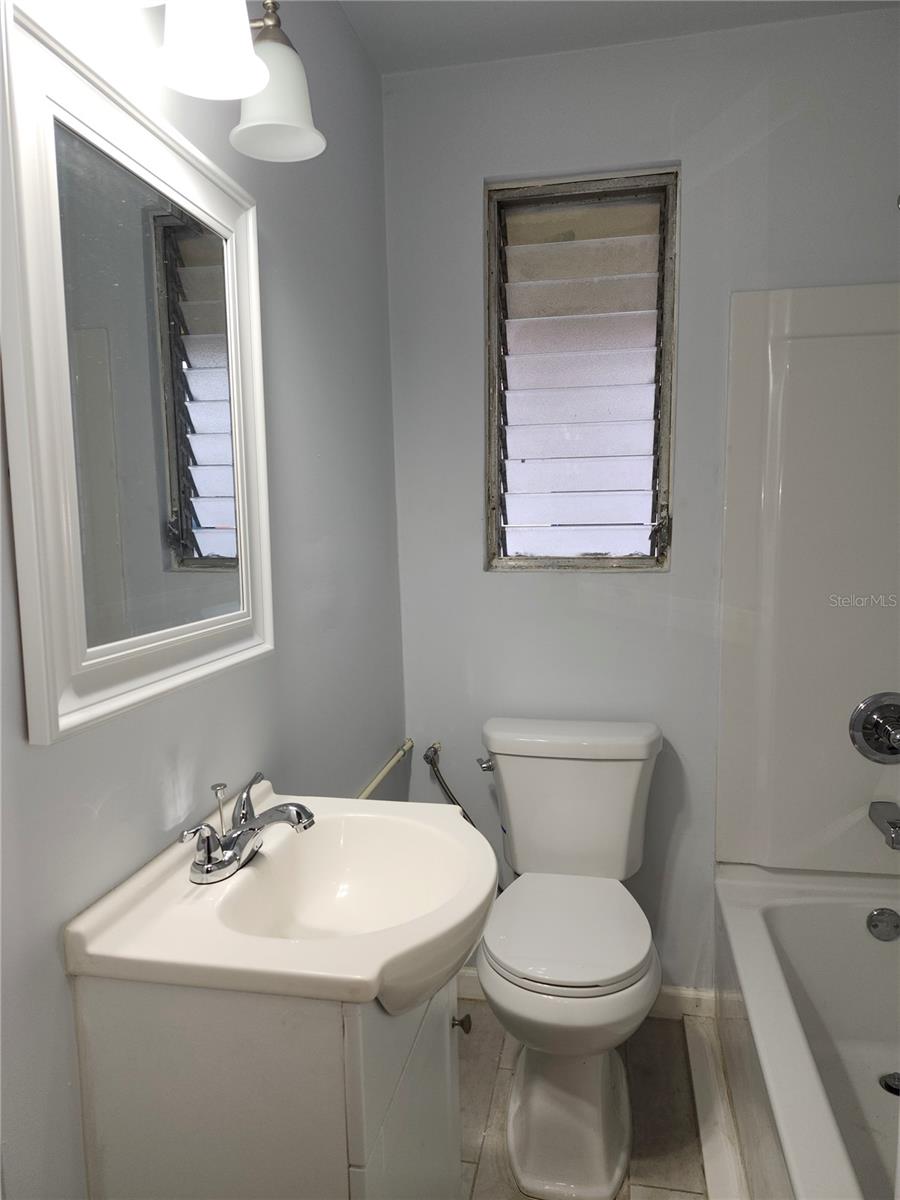 421 NW 10TH AV, GAINESVILLE, FL, 32601
