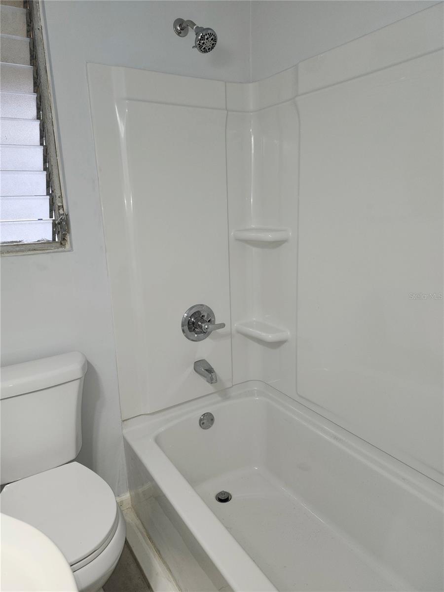 421 NW 10TH AV, GAINESVILLE, FL, 32601