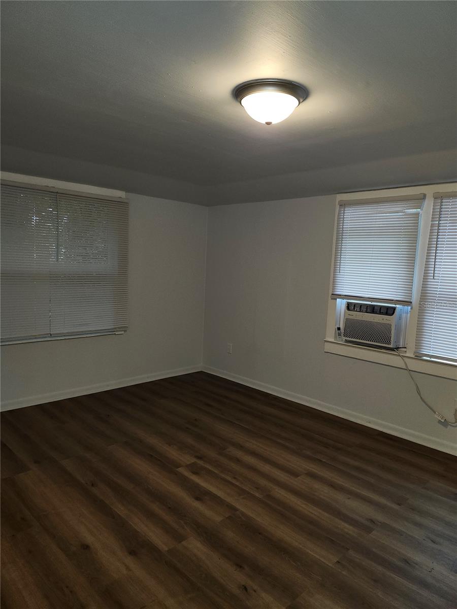 421 NW 10TH AV, GAINESVILLE, FL, 32601