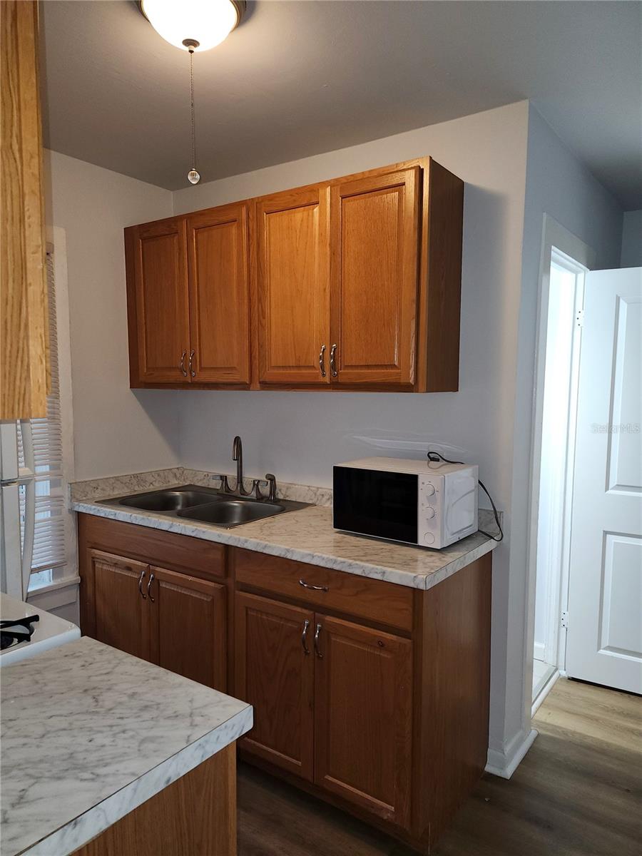 421 NW 10TH AV, GAINESVILLE, FL, 32601