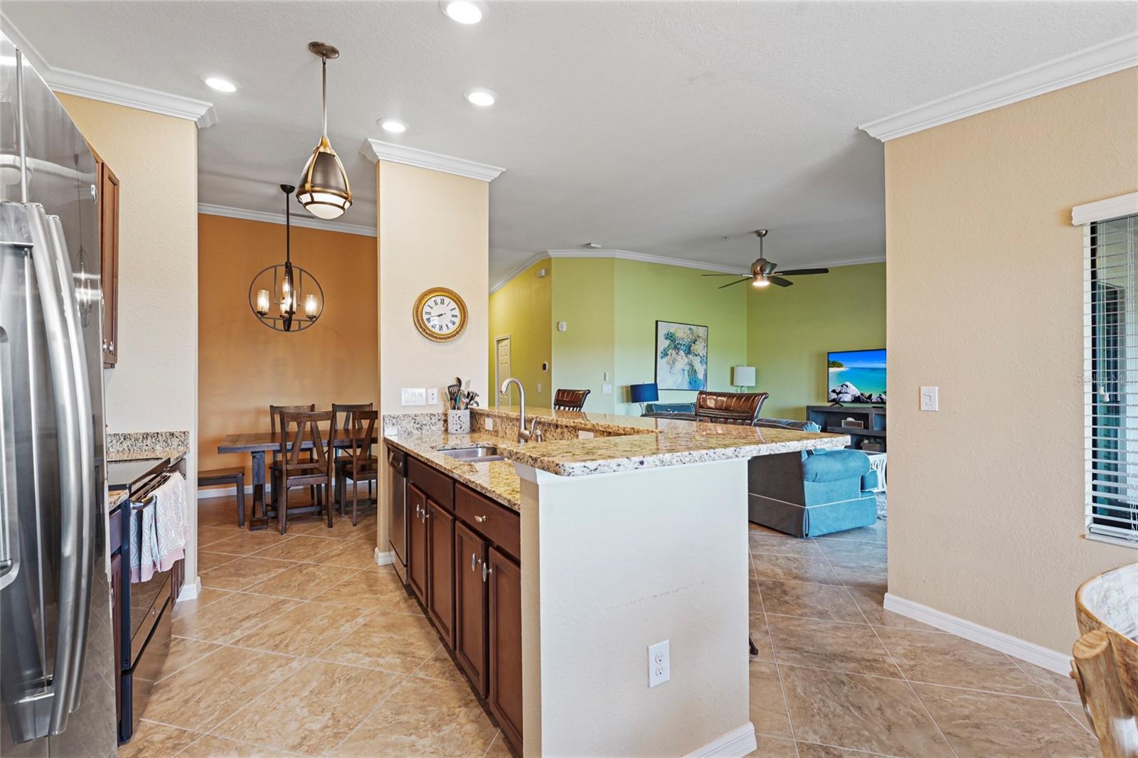 5517 PALMER CIR #203, BRADENTON, FL, 34211