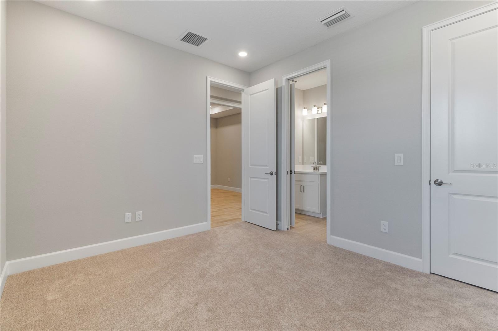 10053 MORNING MIST LN, SARASOTA, FL, 34241
