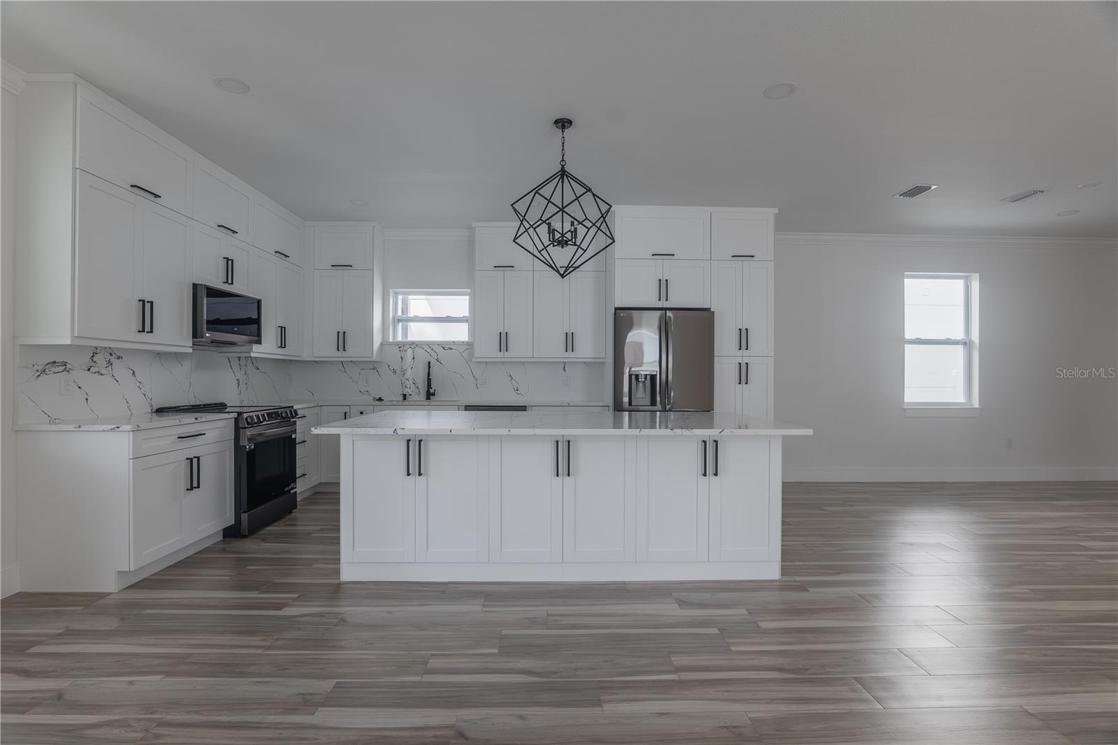 5720 66TH LN N, ST PETERSBURG, FL, 33709