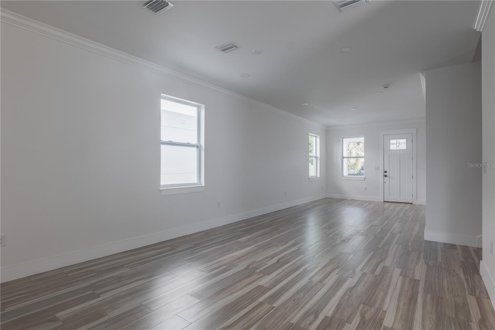5720 66TH LN N, ST PETERSBURG, FL, 33709
