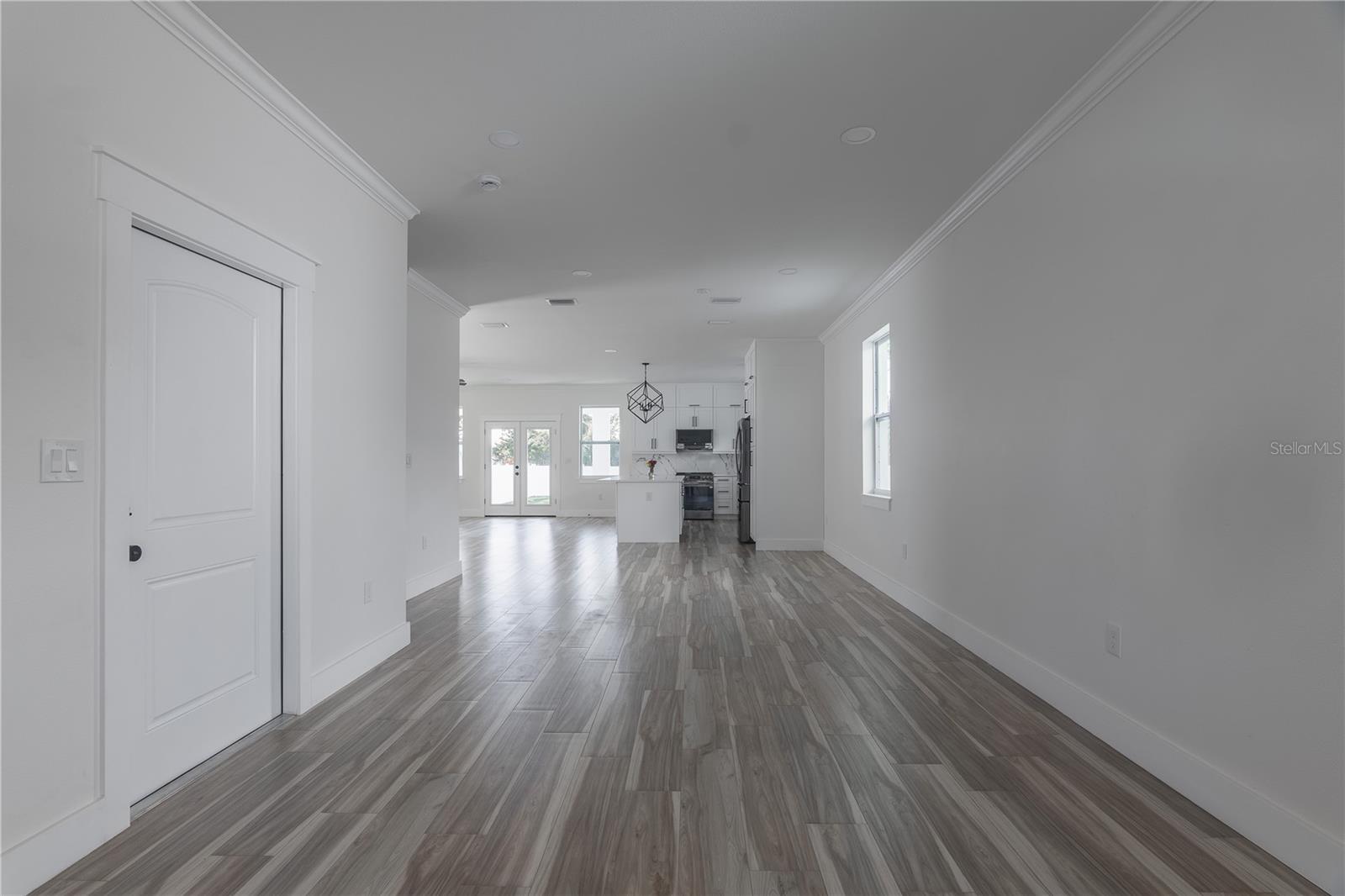 5720 66TH LN N, ST PETERSBURG, FL, 33709
