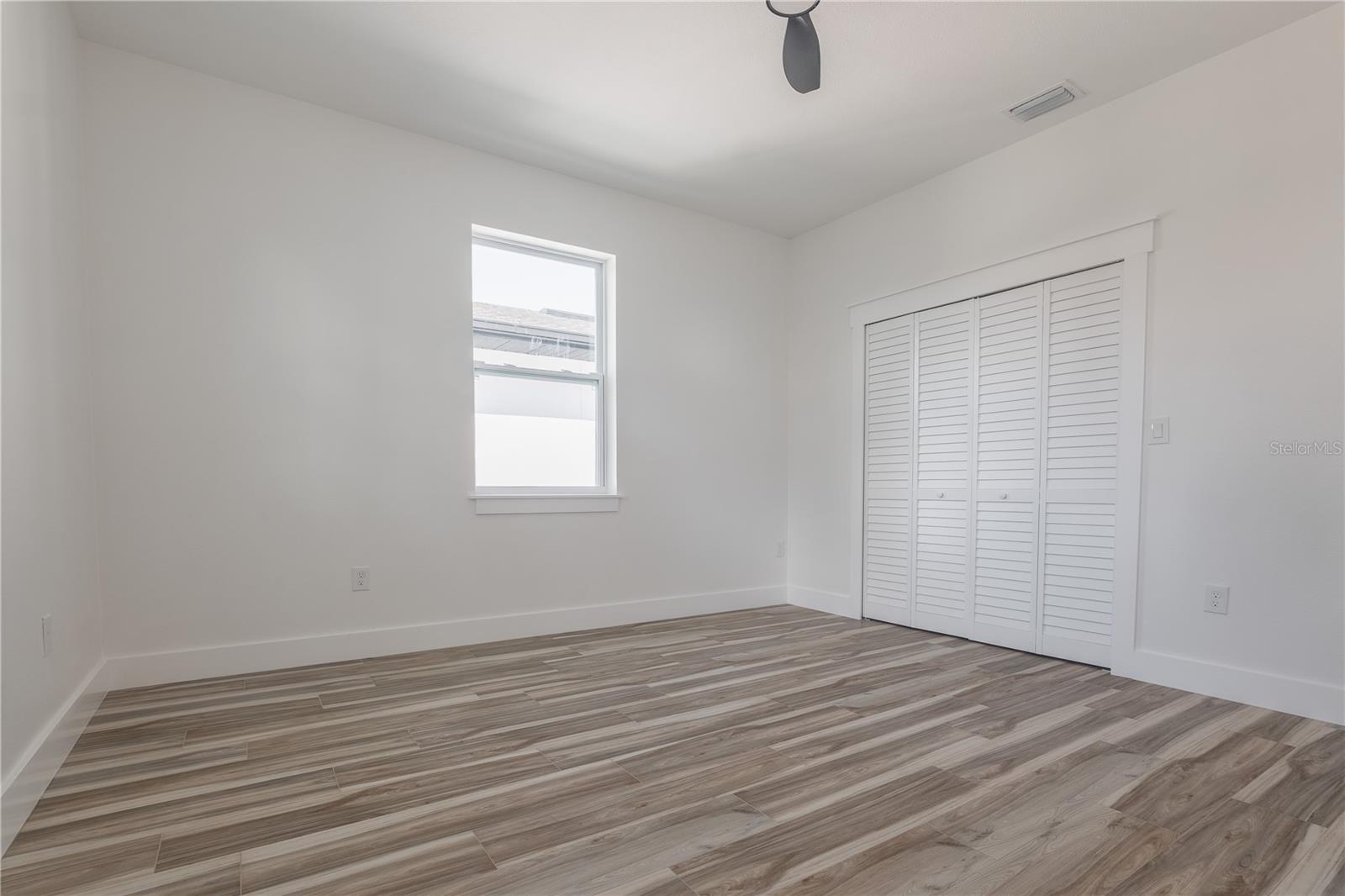 5720 66TH LN N, ST PETERSBURG, FL, 33709