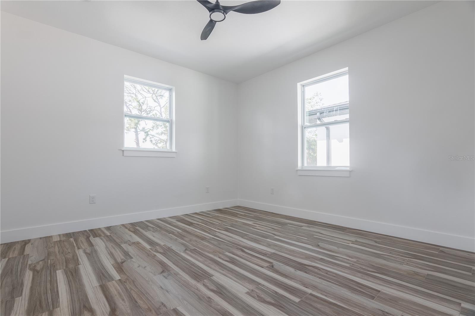 5720 66TH LN N, ST PETERSBURG, FL, 33709