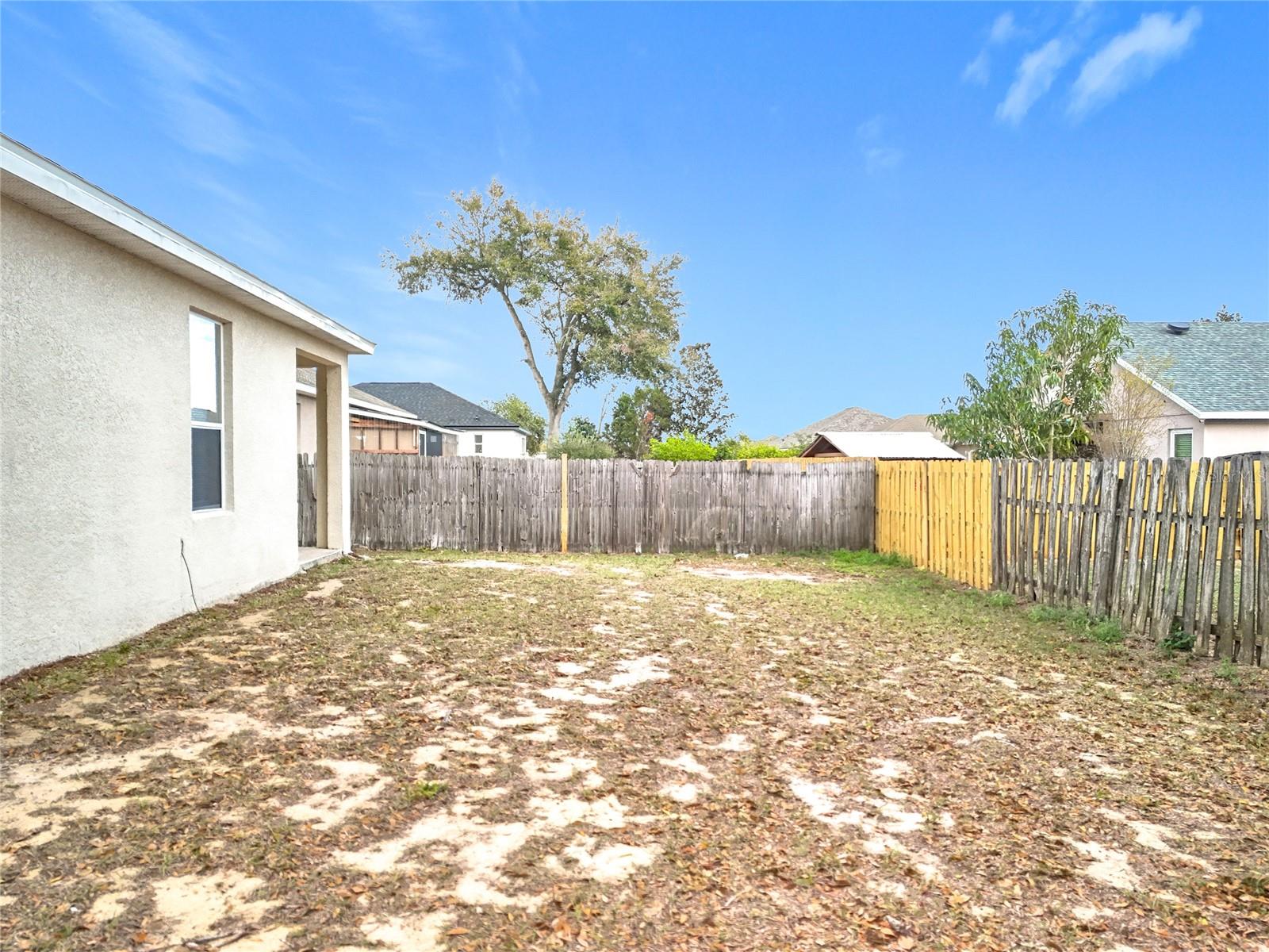250 RYANS RIDGE AVE, EUSTIS, FL, 32726