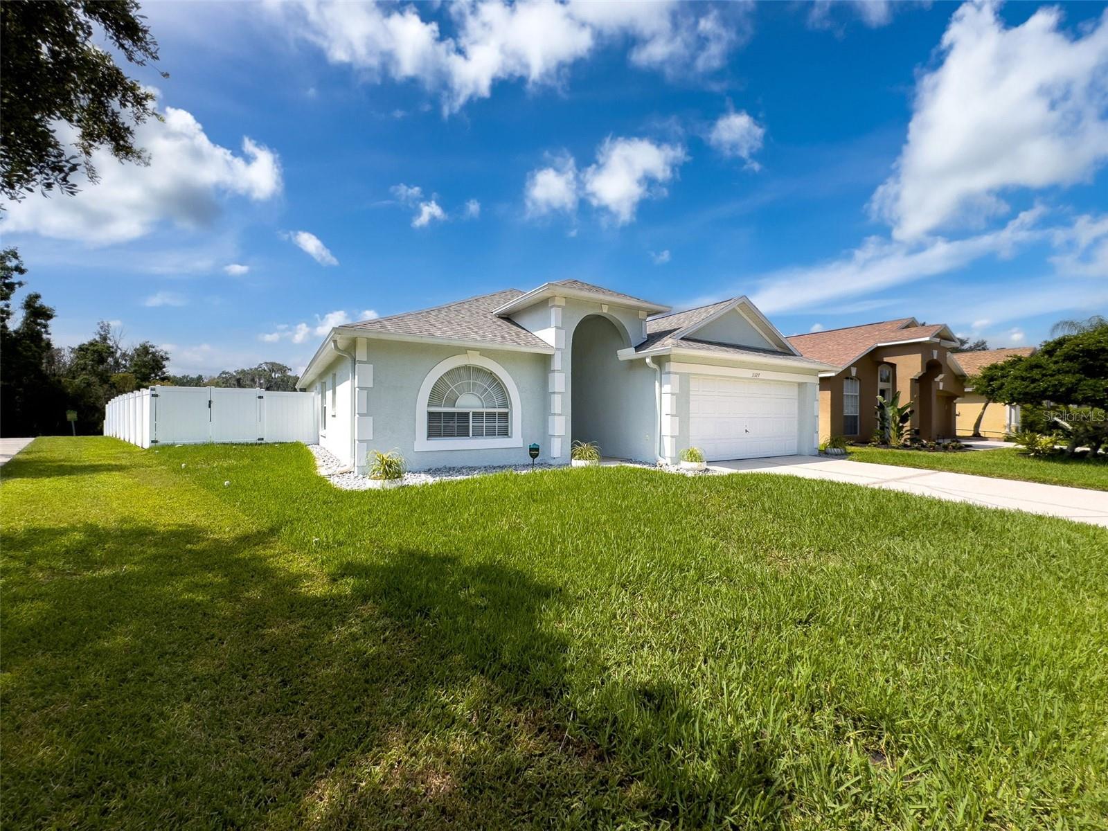 3327 GOLDEN EAGLE DR, LAND O LAKES, FL, 34639
