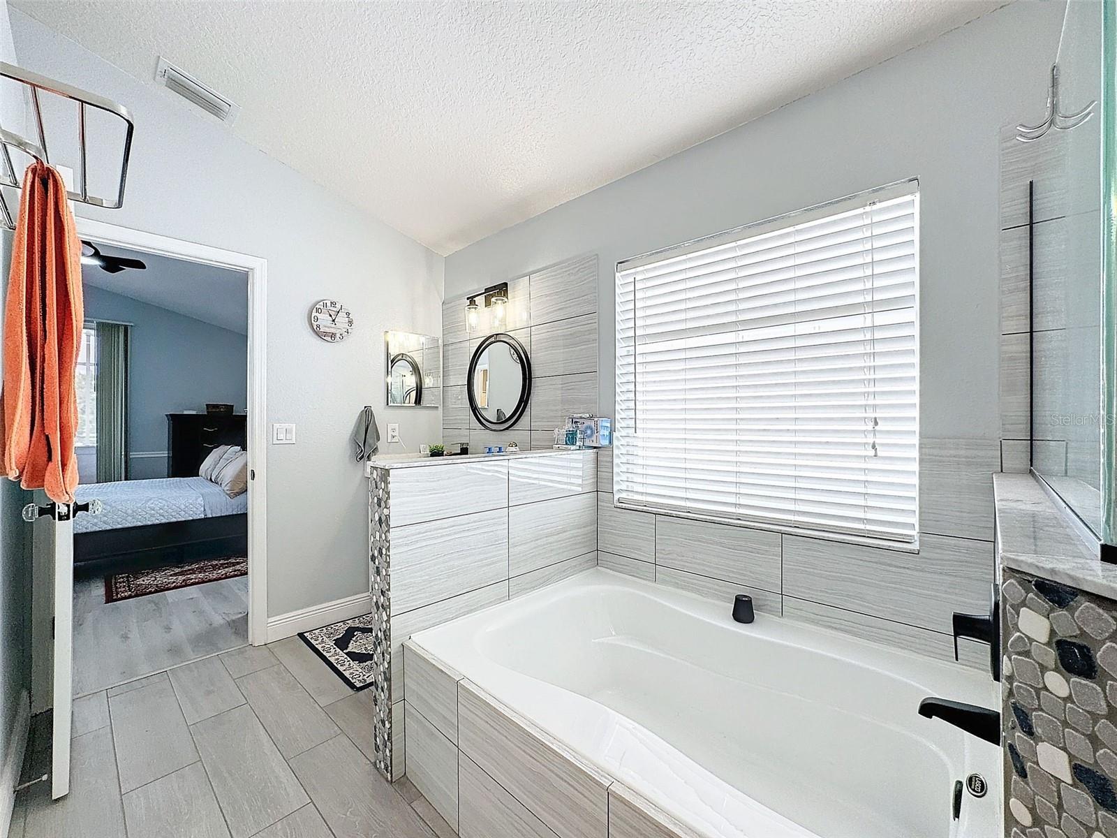 3327 GOLDEN EAGLE DR, LAND O LAKES, FL, 34639