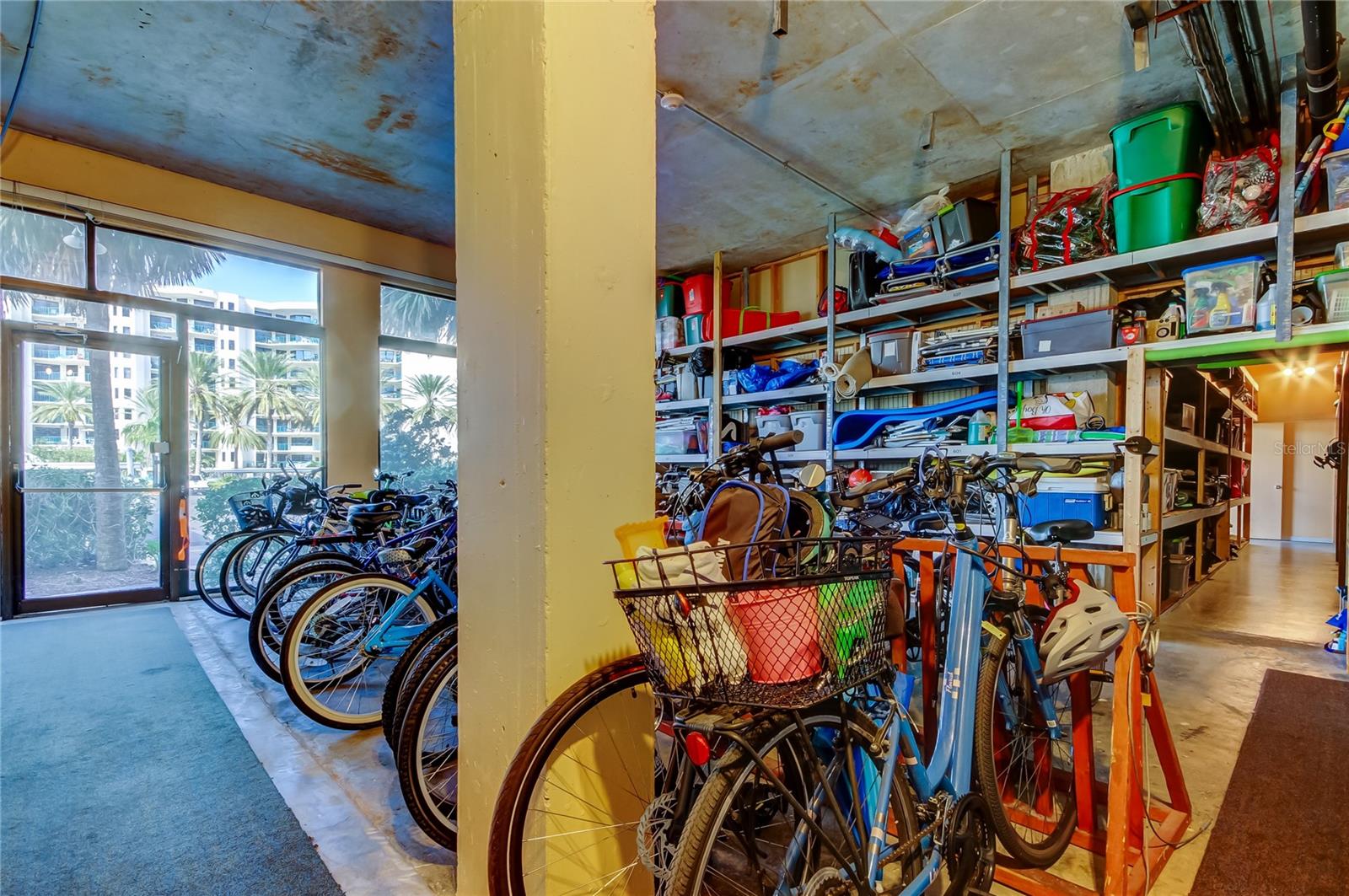 660 ISLAND WAY #202, CLEARWATER BEACH, FL, 33767