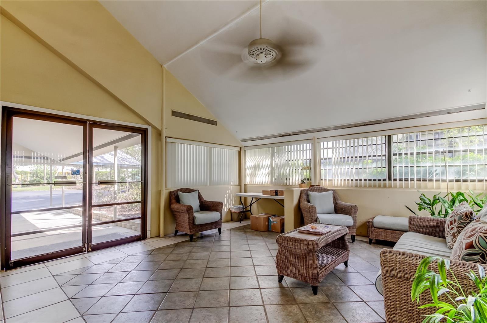 660 ISLAND WAY #202, CLEARWATER BEACH, FL, 33767