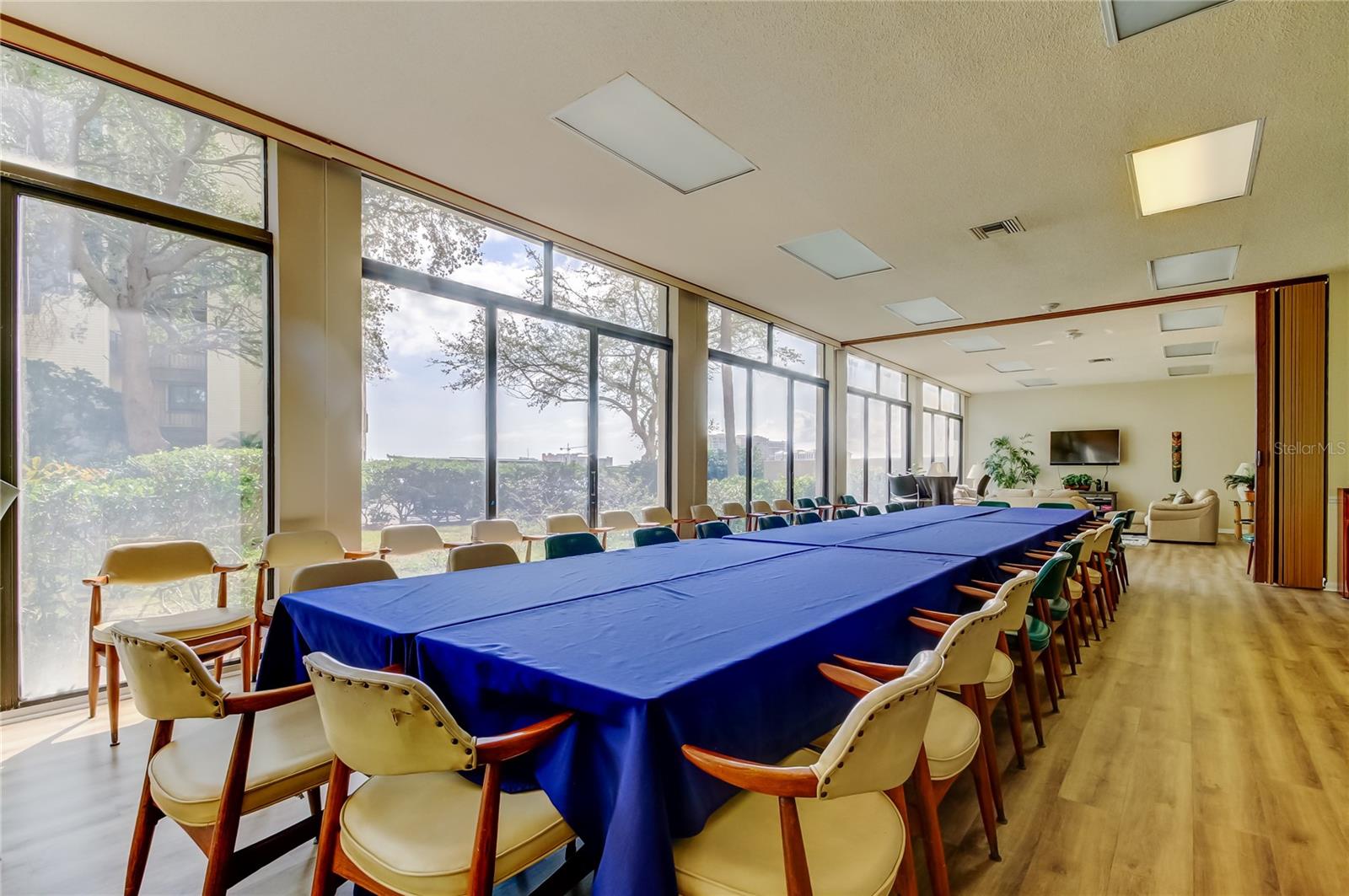 660 ISLAND WAY #202, CLEARWATER BEACH, FL, 33767