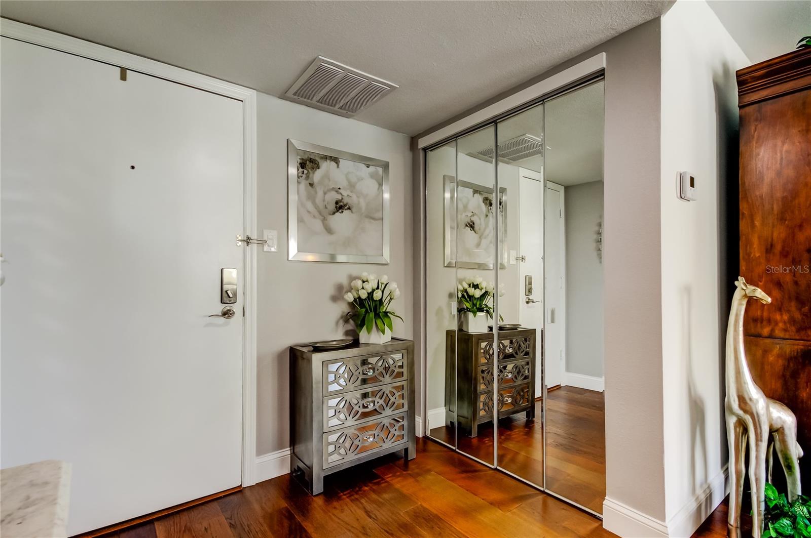 660 ISLAND WAY #202, CLEARWATER BEACH, FL, 33767