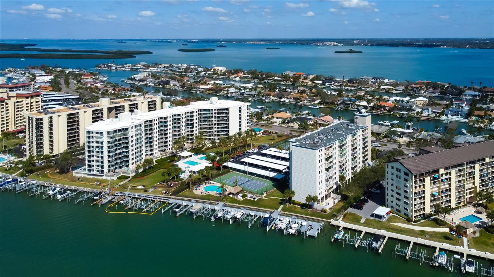 660 ISLAND WAY #202, CLEARWATER BEACH, FL, 33767