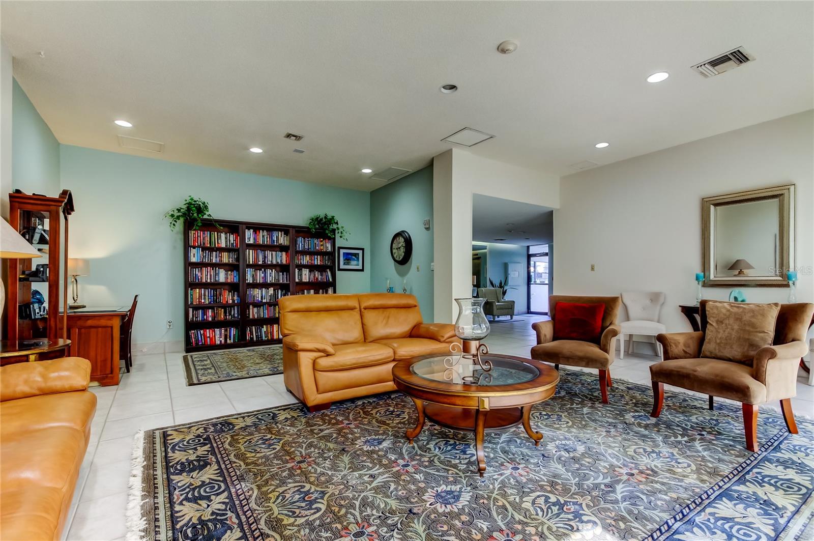 660 ISLAND WAY #202, CLEARWATER BEACH, FL, 33767