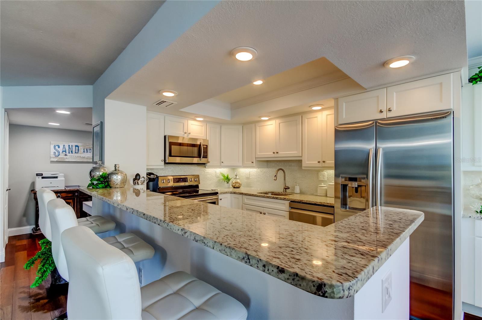 660 ISLAND WAY #202, CLEARWATER BEACH, FL, 33767