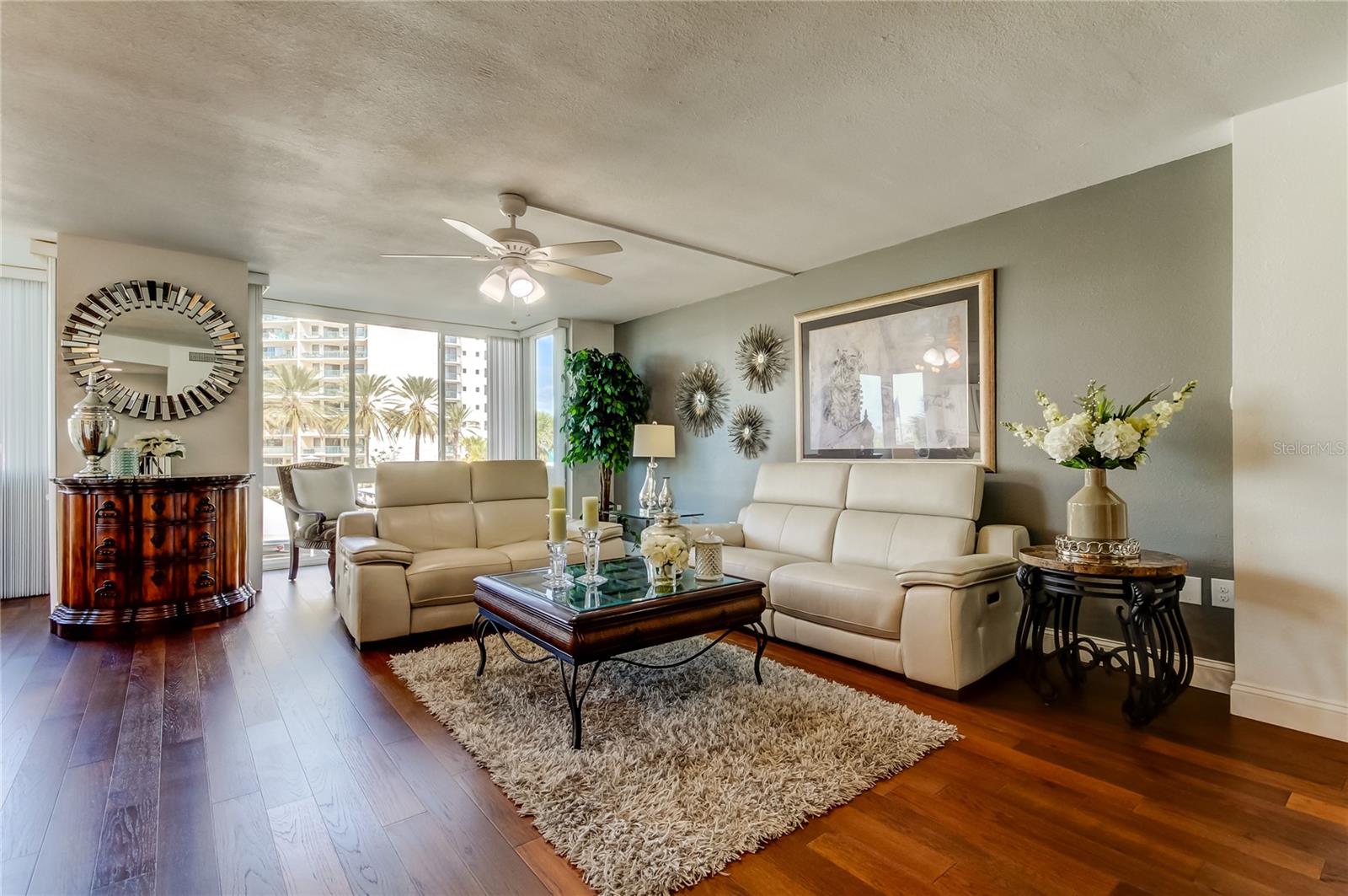 660 ISLAND WAY #202, CLEARWATER BEACH, FL, 33767