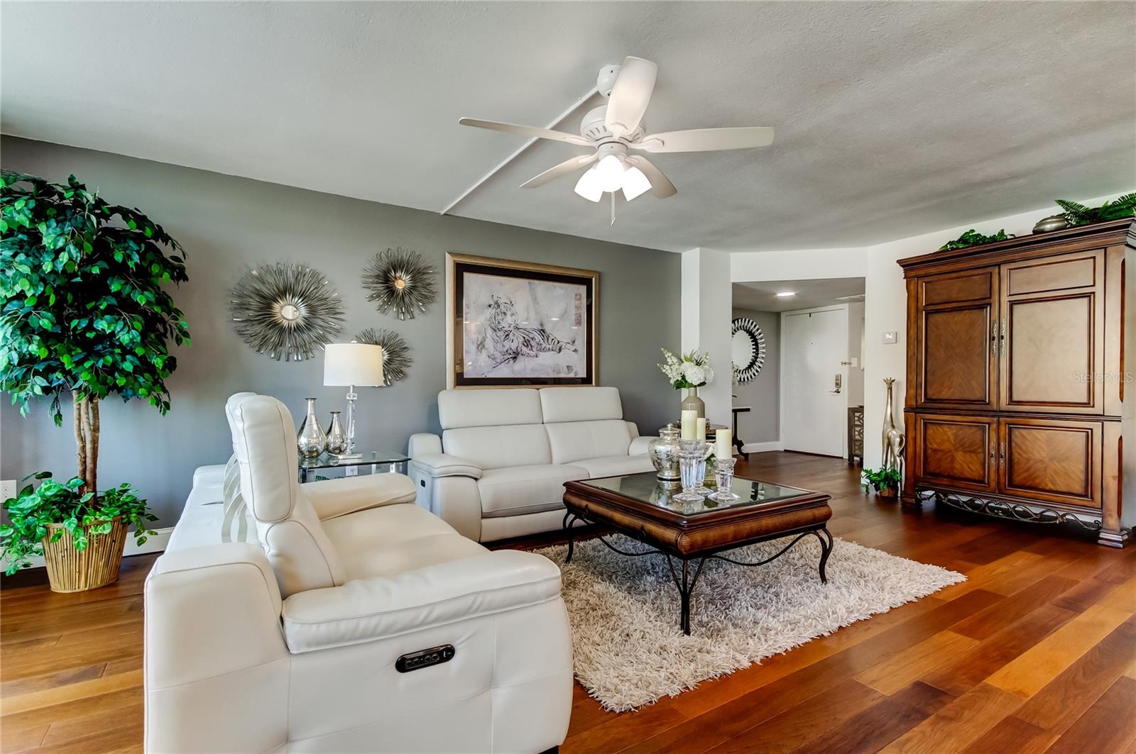 660 ISLAND WAY #202, CLEARWATER BEACH, FL, 33767