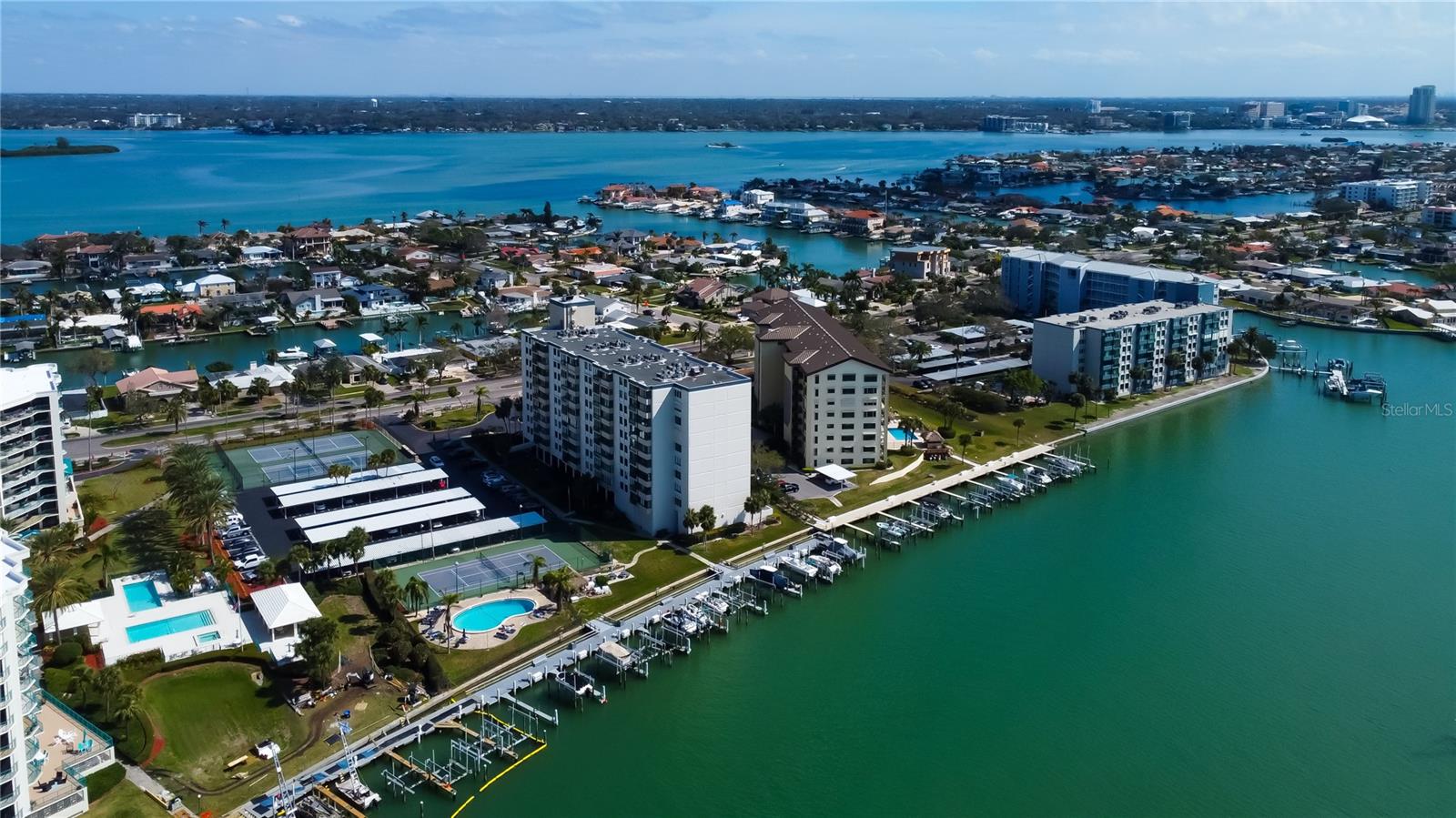 660 ISLAND WAY #202, CLEARWATER BEACH, FL, 33767