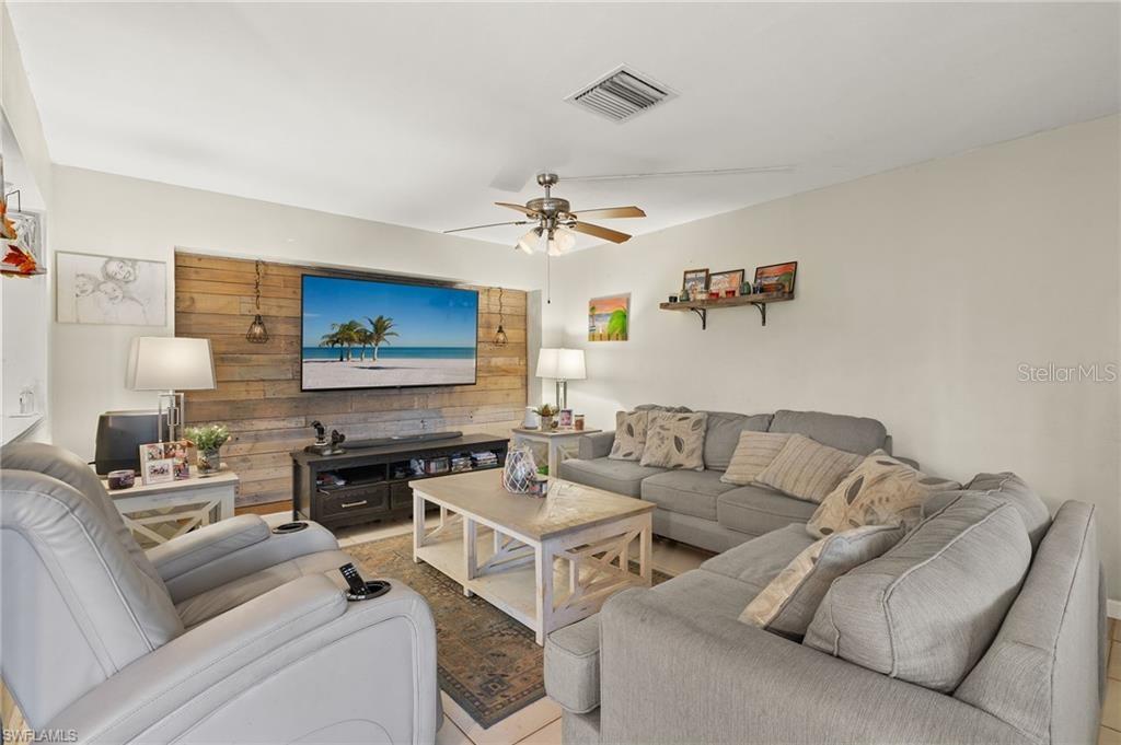 313 SE 14TH TER, CAPE CORAL, FL, 33990