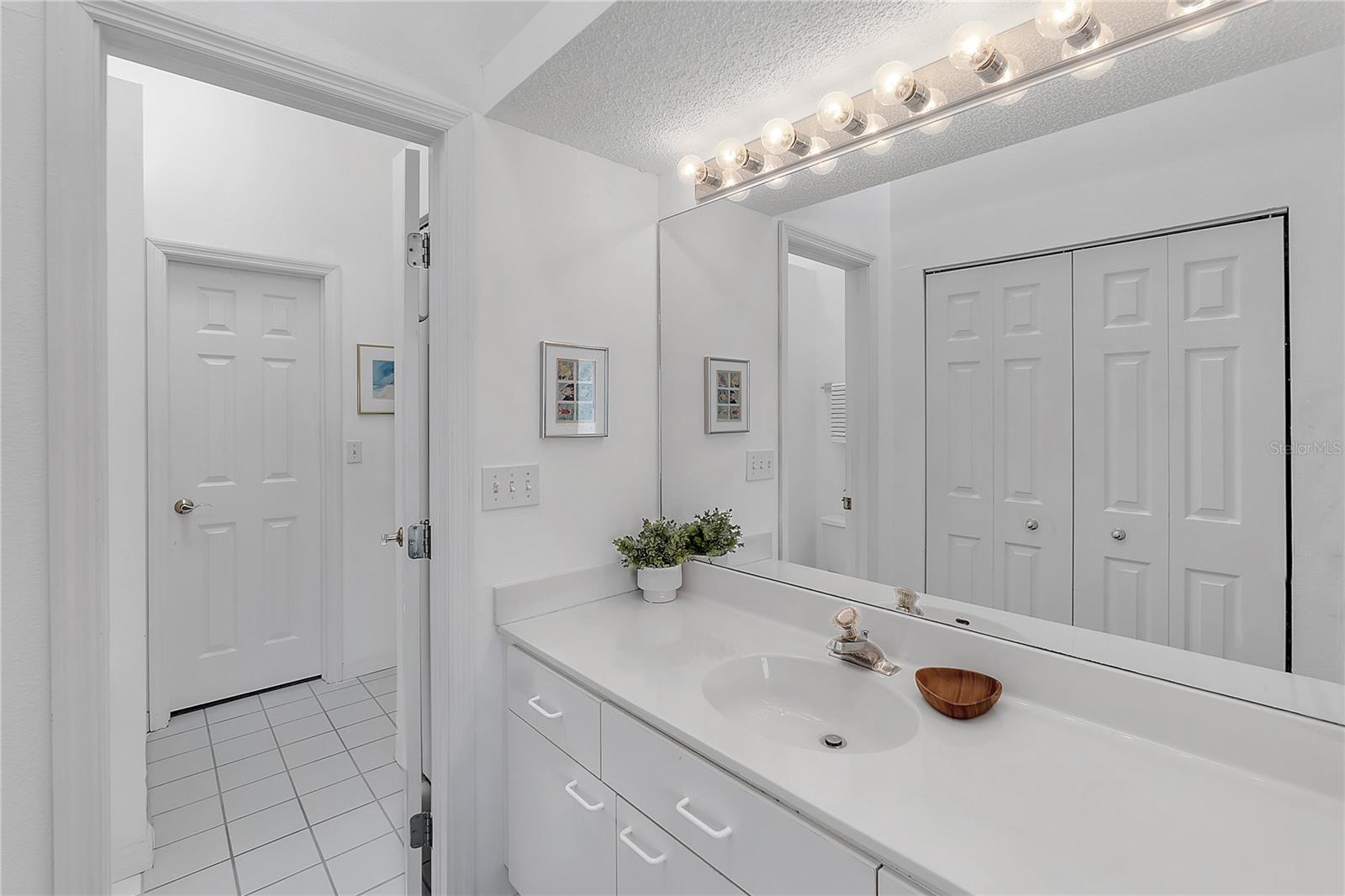 285 MADEIRA CIR, TIERRA VERDE, FL, 33715